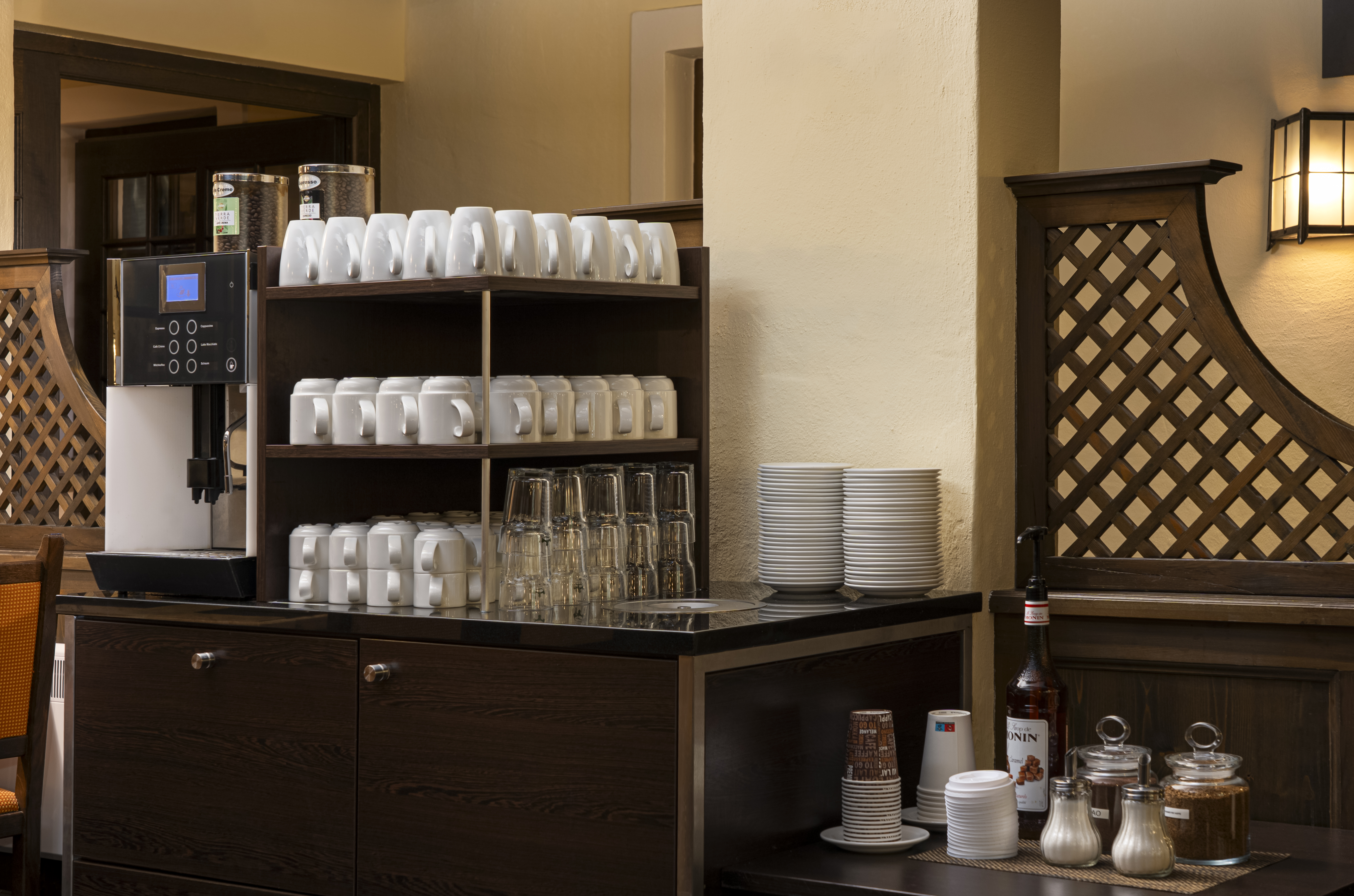 elaya hotel noerdlingen, Trademark by Wyndham restaurant in Noerdlingen, Other than US/Canada