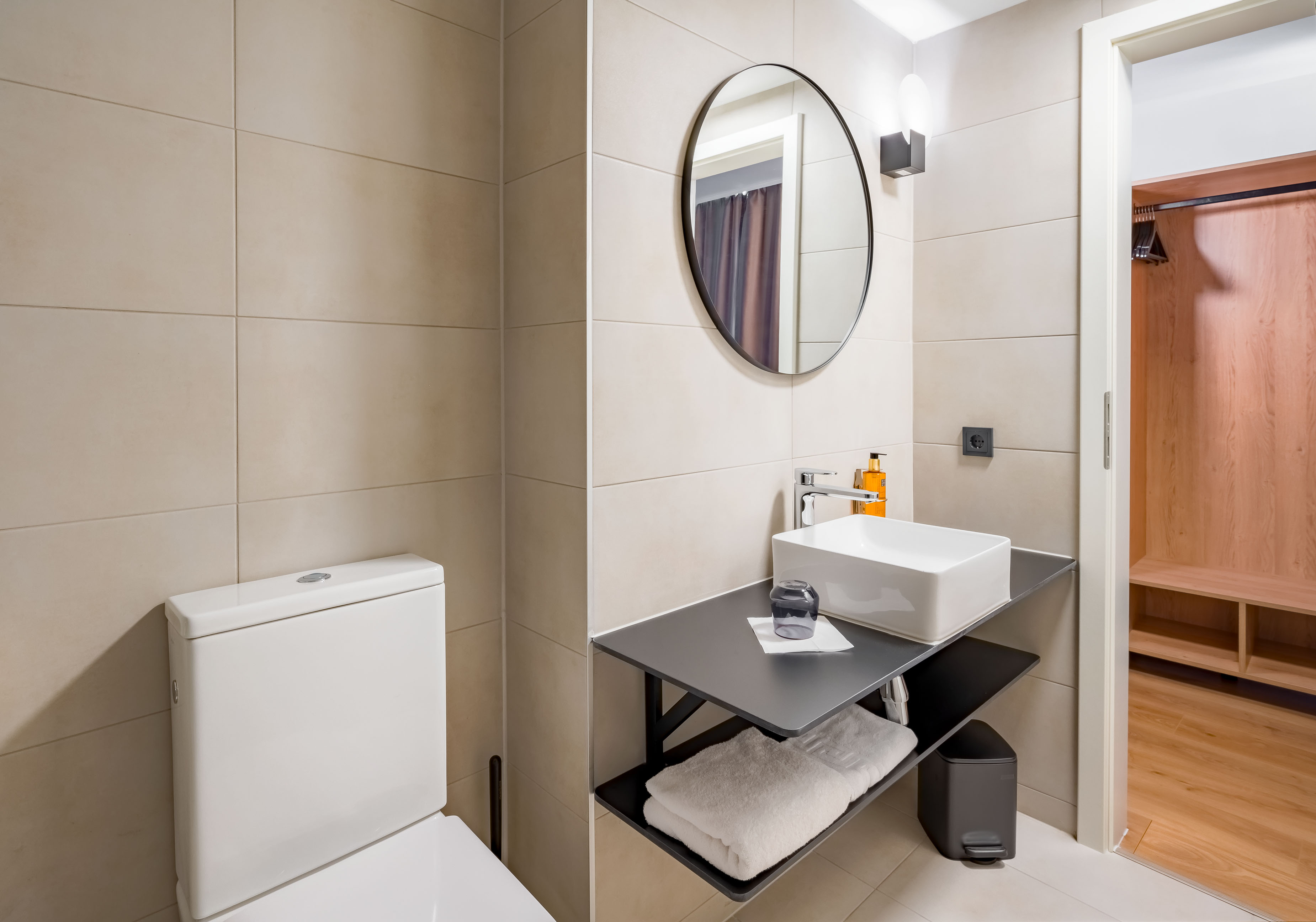 Guest room bath at the Aspire Palais Recklinghausen,Trademark Collection by Wyndham in Recklinghausen, Other than US/Canada