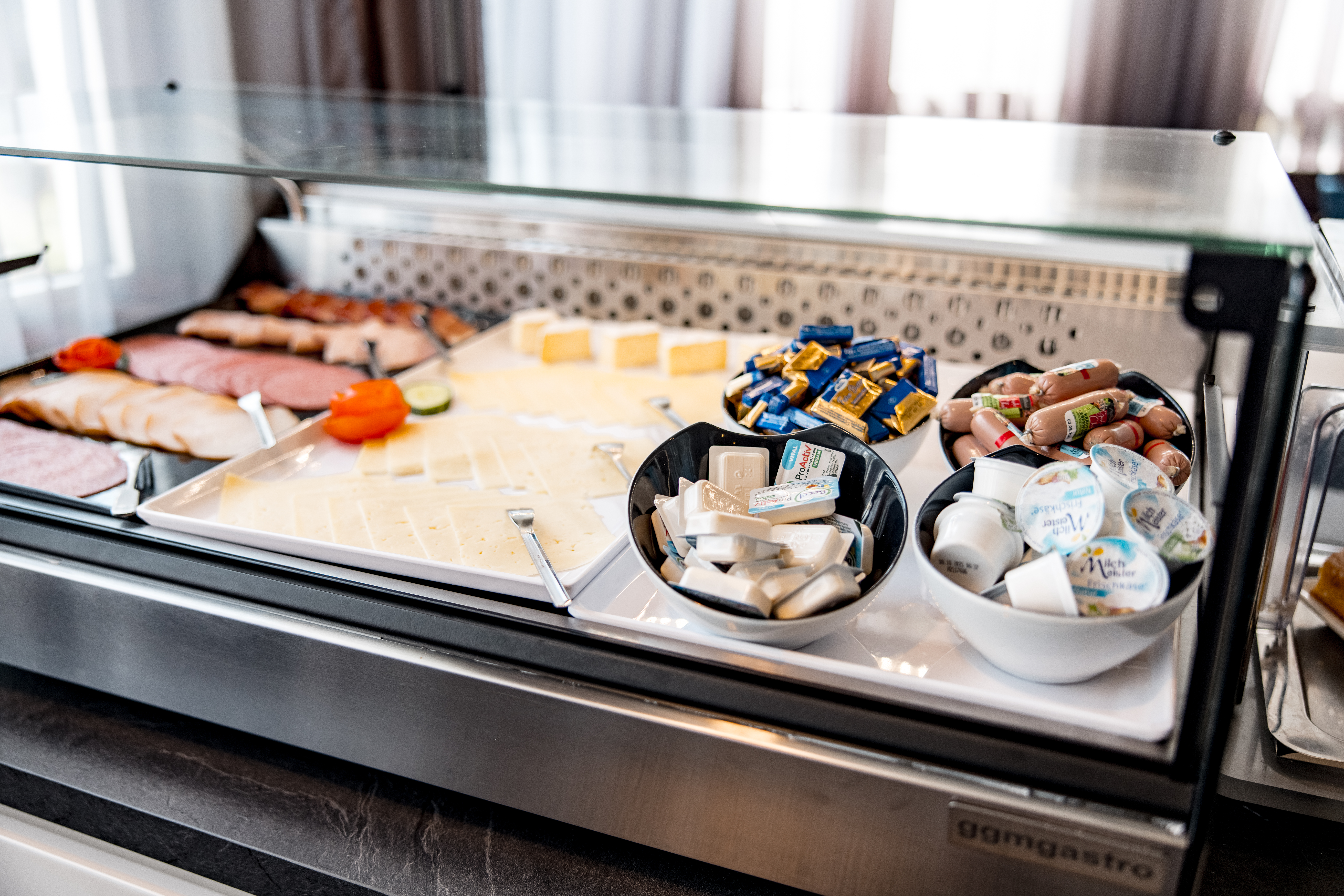 Aspire Elements Reutlingen, Trademark Collection by Wyndham restaurant breakfast area with seating in Reutlingen, Other than US/Canada