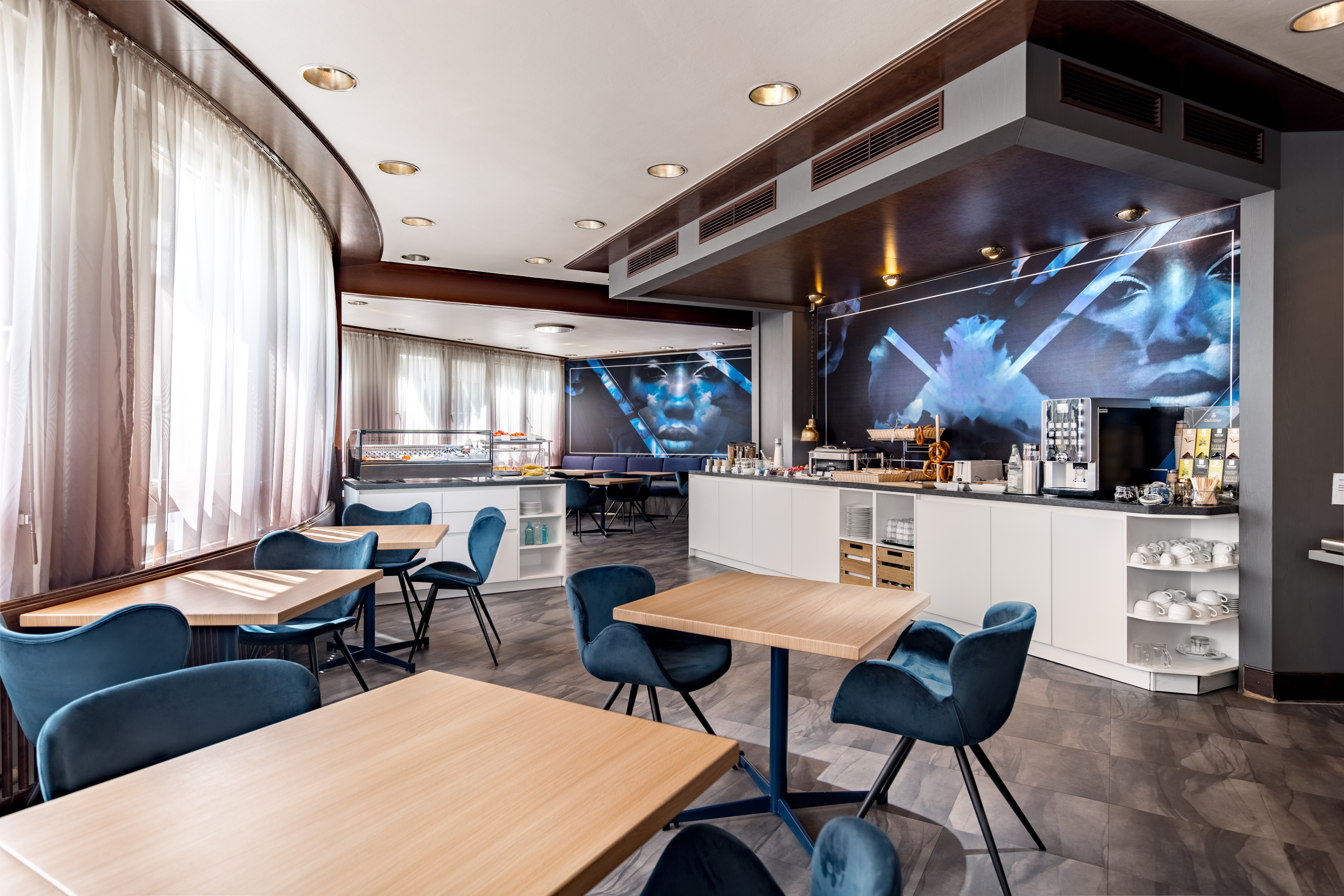 Aspire Elements Reutlingen, Trademark Collection by Wyndham restaurant breakfast area with seating in Reutlingen, Other than US/Canada