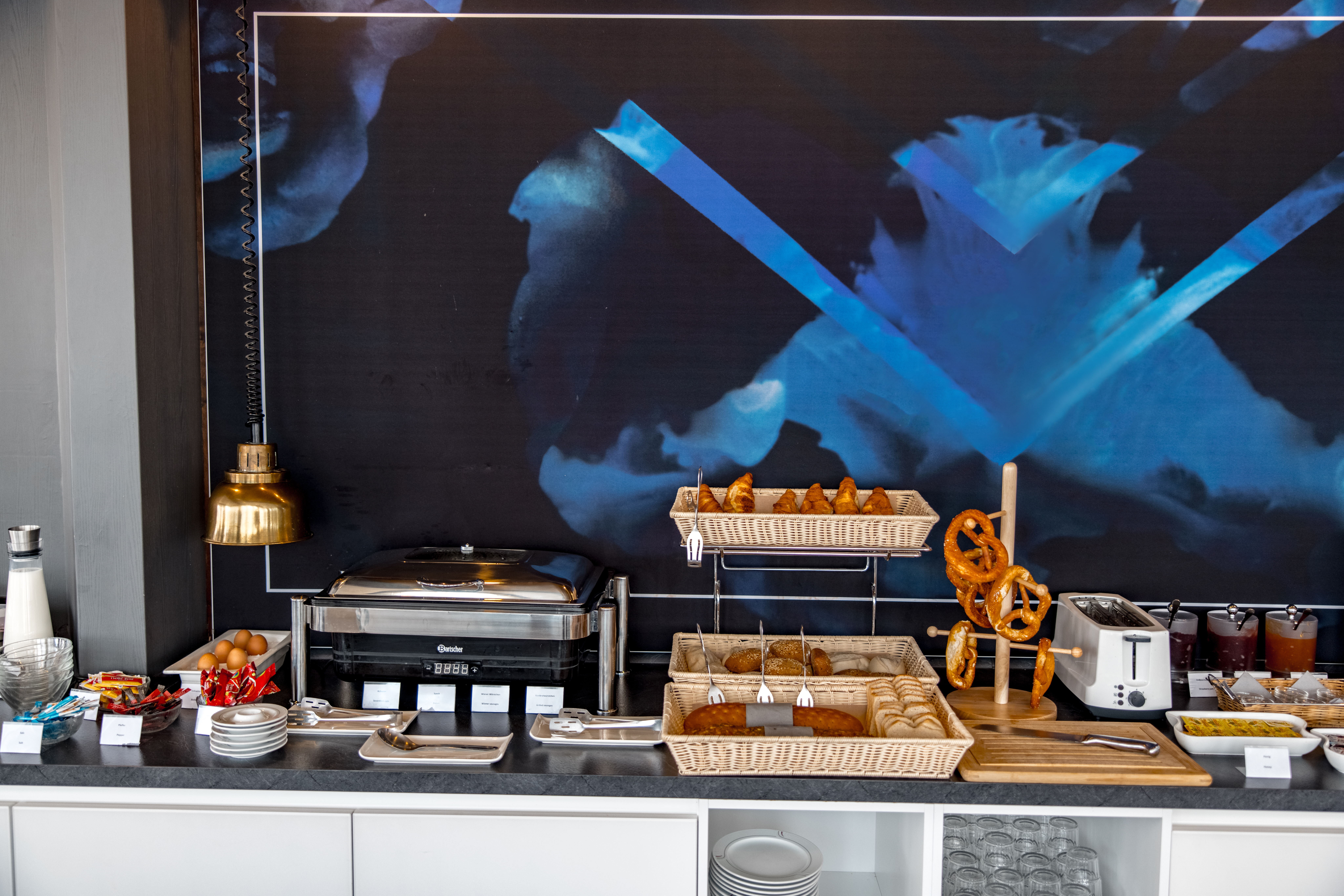 Aspire Elements Reutlingen, Trademark Collection by Wyndham restaurant breakfast area with seating in Reutlingen, Other than US/Canada