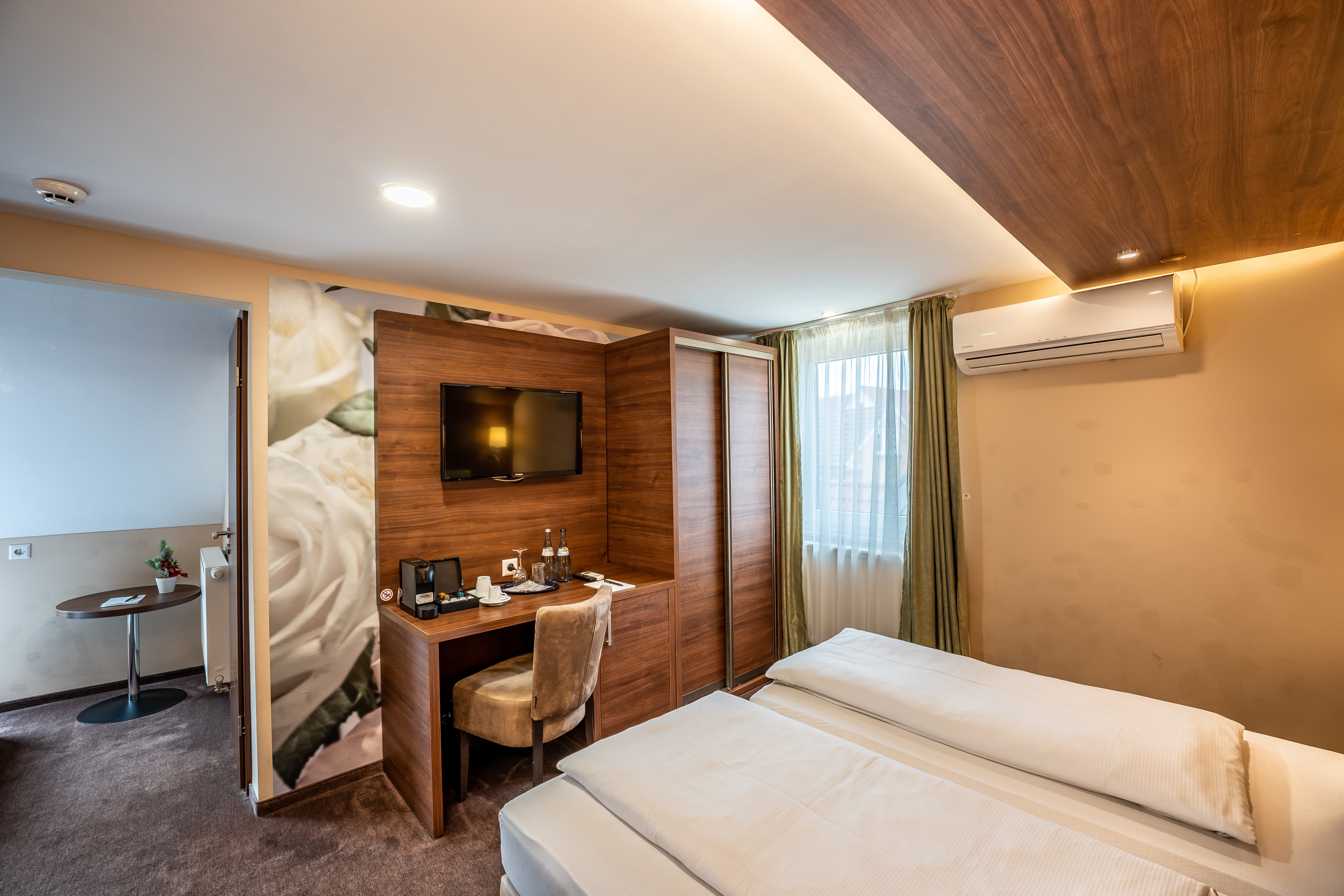 Guest room at the Aspire Castillo Reutlingen, Trademark Collection by Wyndham in Reutlingen, Other than US/Canada