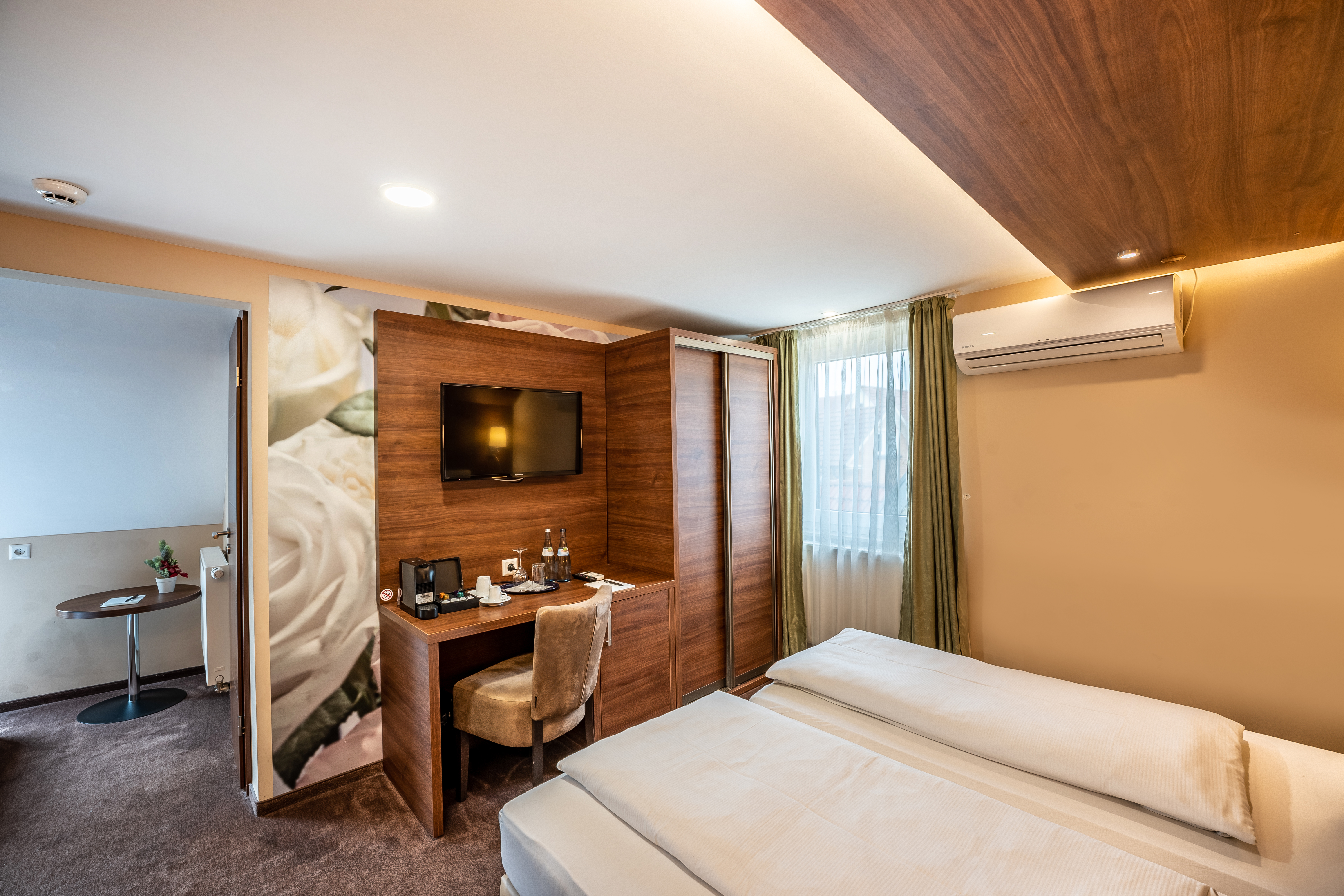 Guest room at the Aspire Castillo Reutlingen, Trademark Collection by Wyndham in Reutlingen, Other than US/Canada