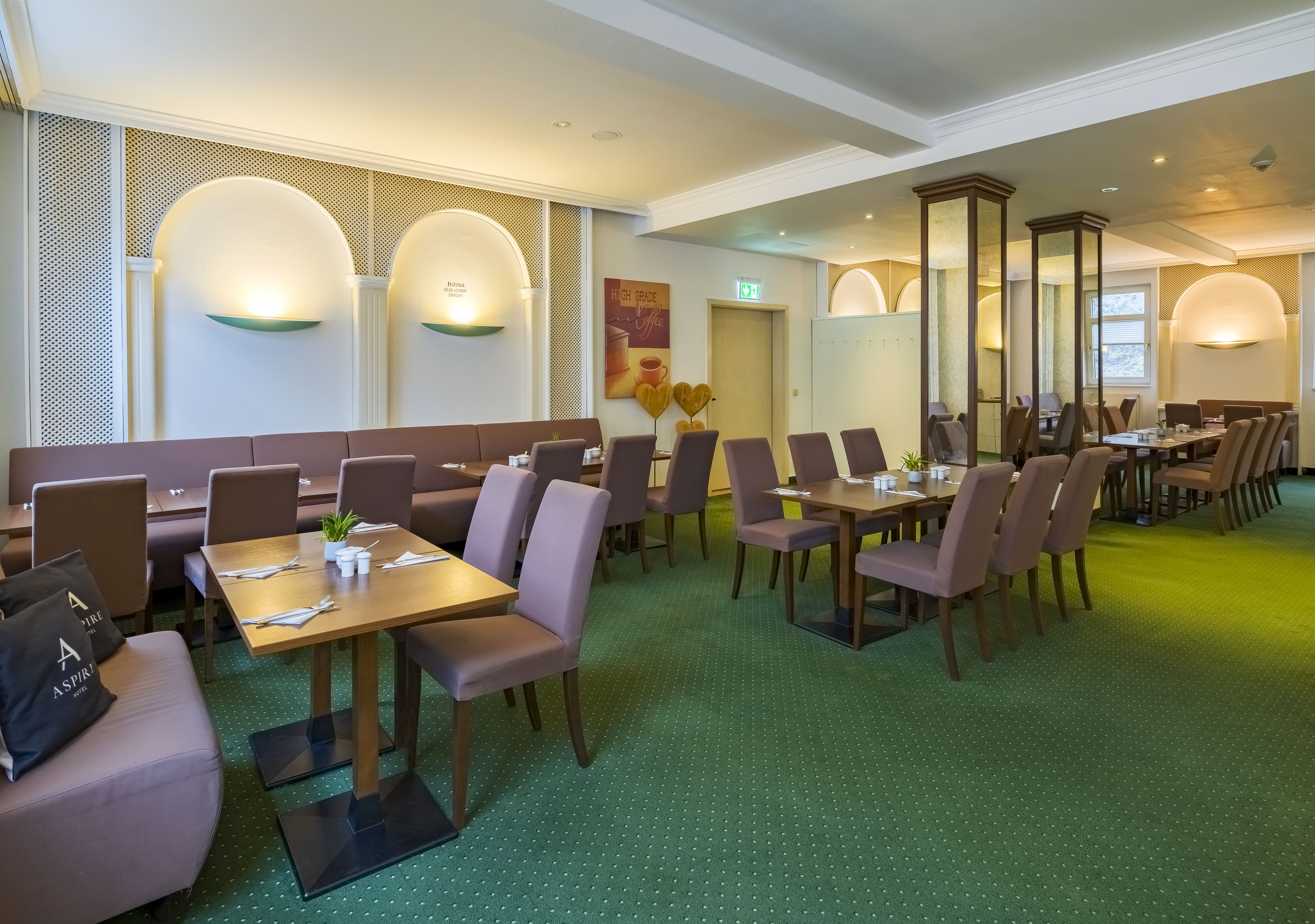 Aspire Frankfurt Airport, Trademark Collection by Wyndham restaurant breakfast area with seating in Ruesselsheim, Other than US/Canada