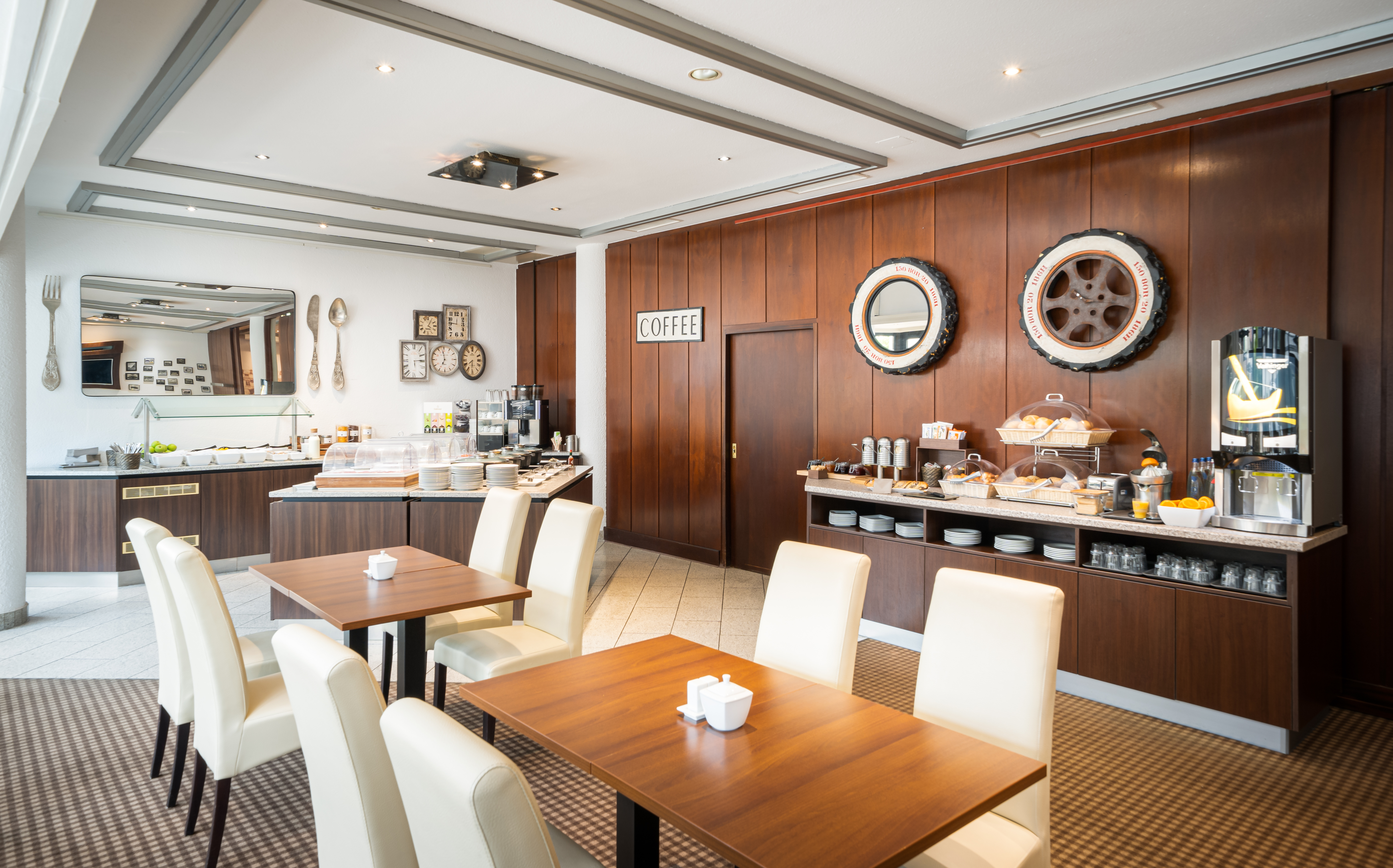 ANA Neotel, Trademark Collection by Wyndham restaurant in Stuttgart, Other than US/Canada