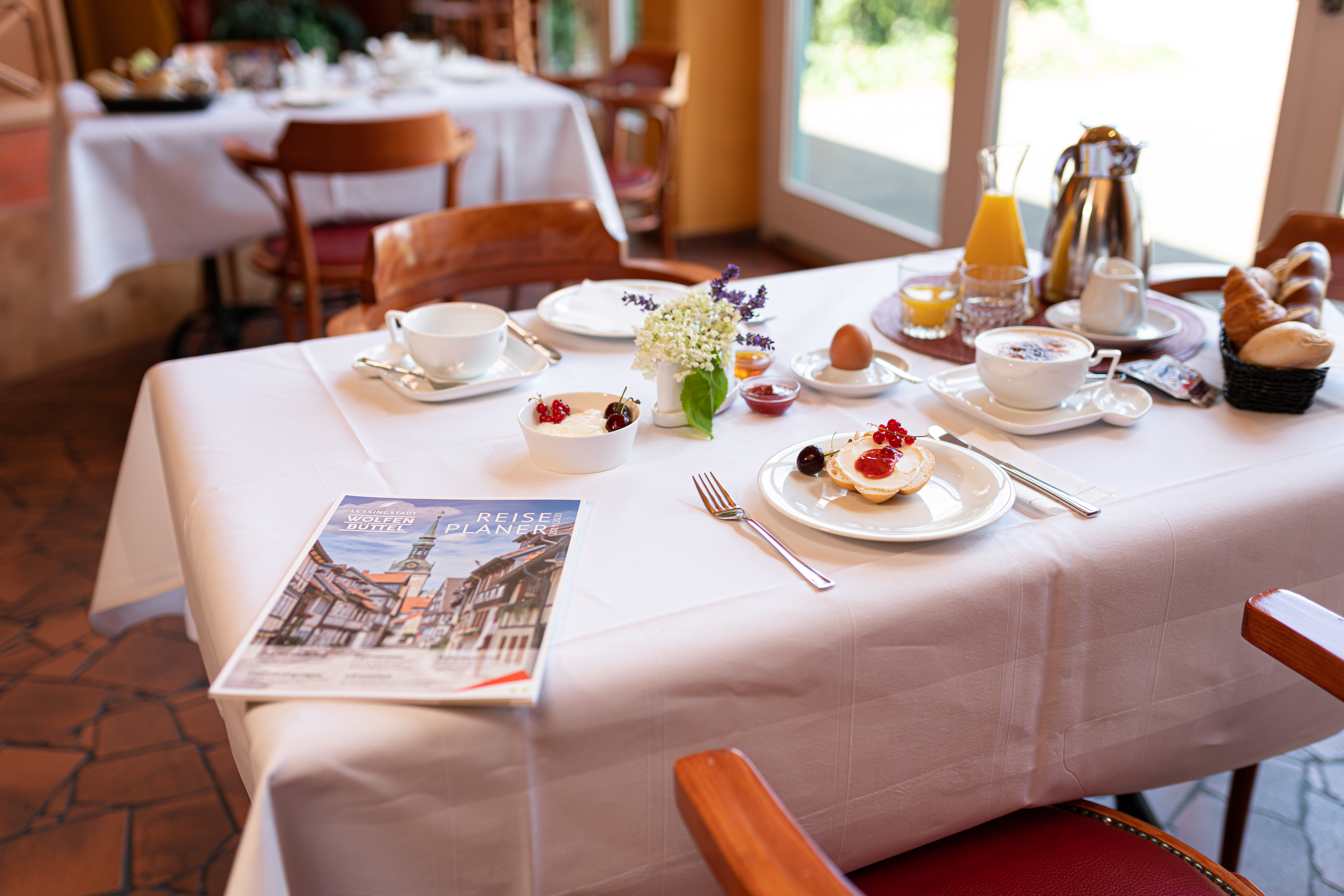 elaya hotel wolfenbuettel, Trademark Collection by Wyndham restaurant breakfast area with seating in Wolfenbuettel, Other than US/Canada