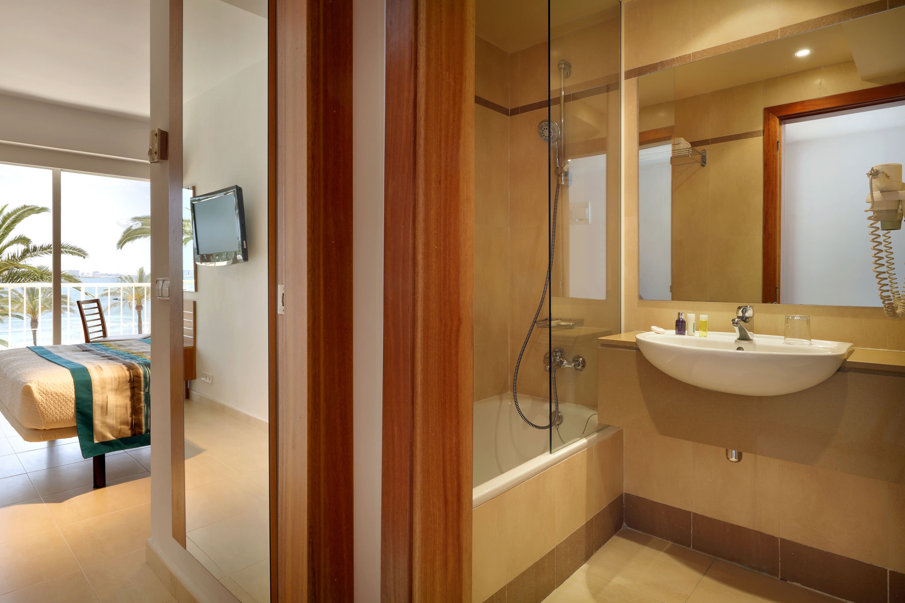 Guest room bath at the Palladium Hotel Palmyra, Trademark Collection in San Antonio, Other than US/Canada