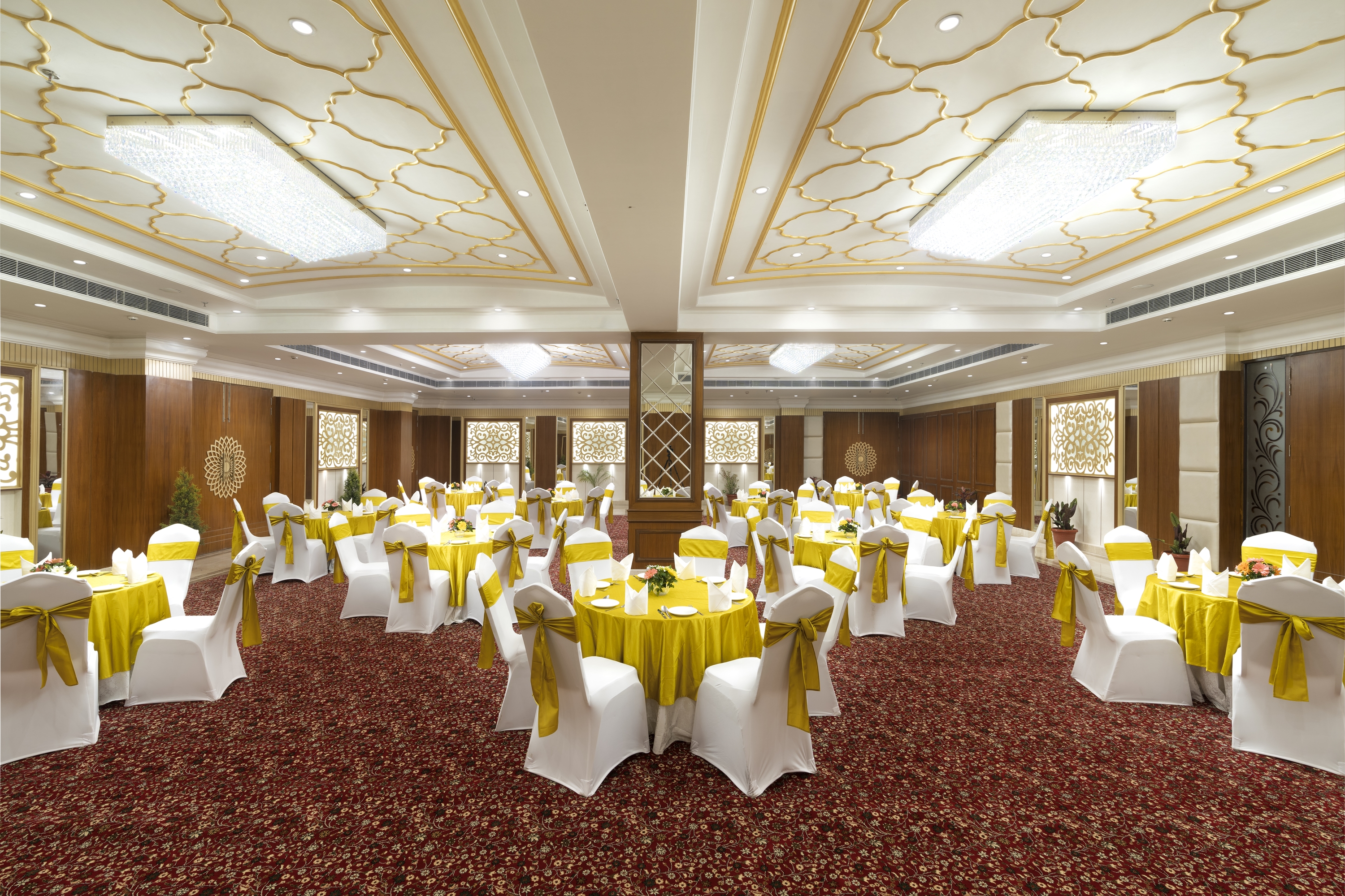 Cygnett Inn Paras Trademark by Wyndham indoor banquet in Dehradun, Other than US/Canada