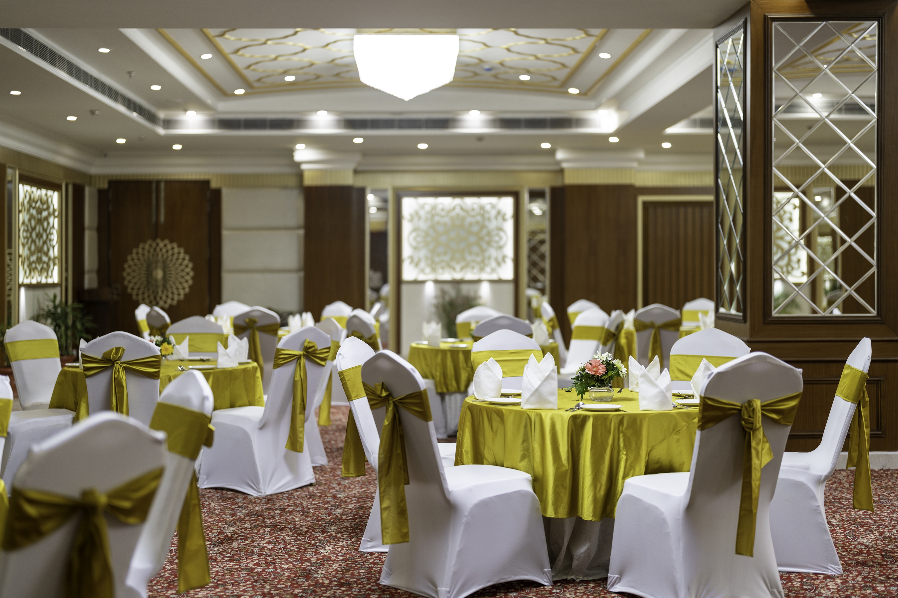 Cygnett Inn Paras Trademark by Wyndham indoor banquet in Dehradun, Other than US/Canada