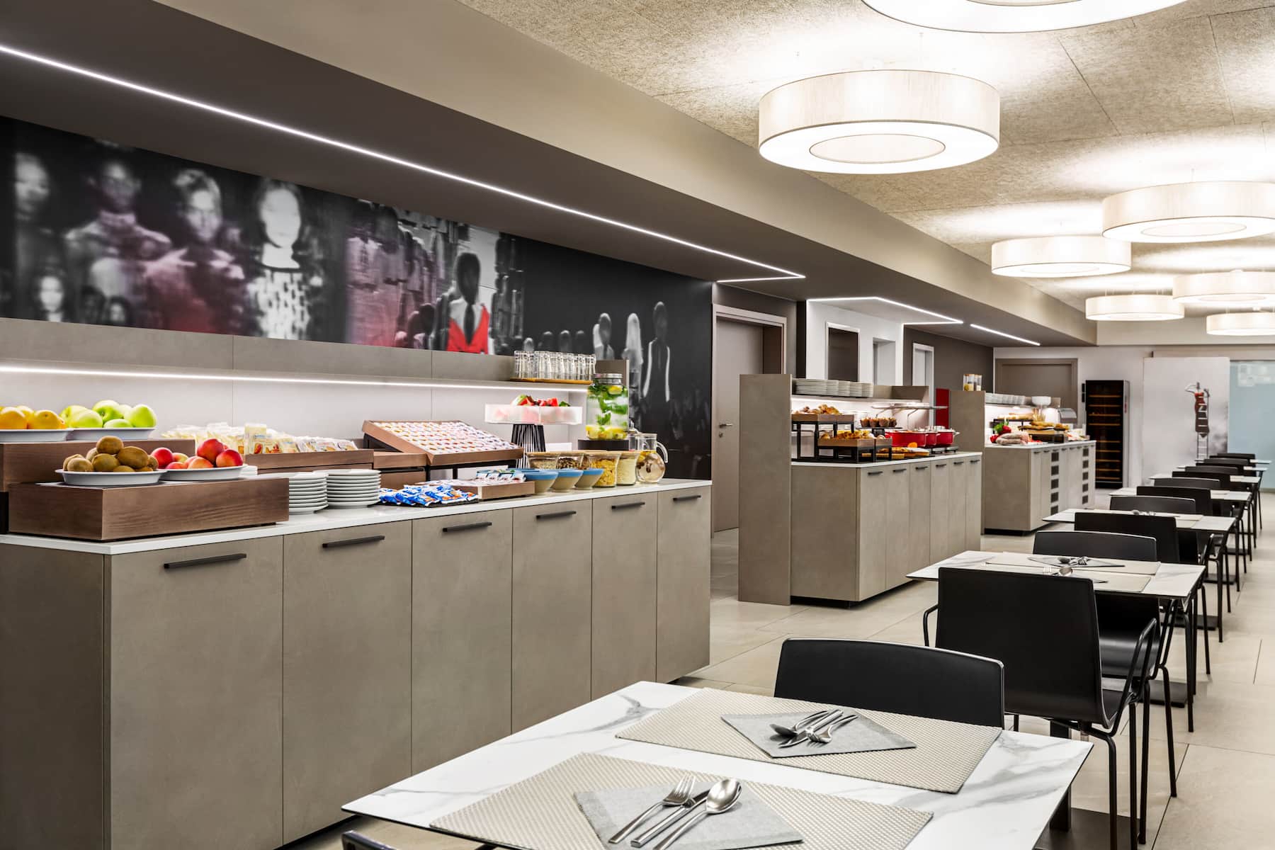 Amedia Milan, Trademark Collection by Wyndham restaurant breakfast area with seating in Milano, Other than US/Canada
