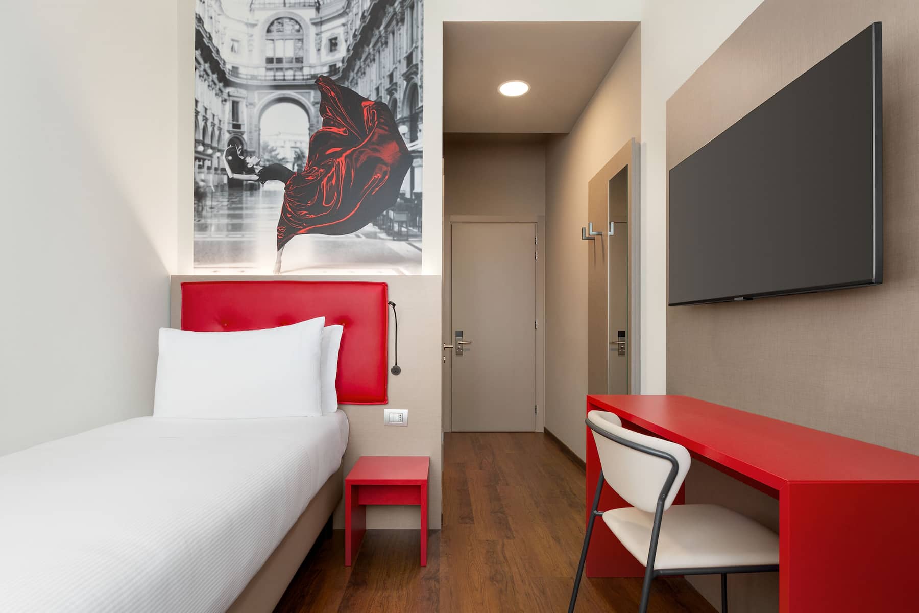 Guest room at the Amedia Milan, Trademark Collection by Wyndham in Milano, Other than US/Canada