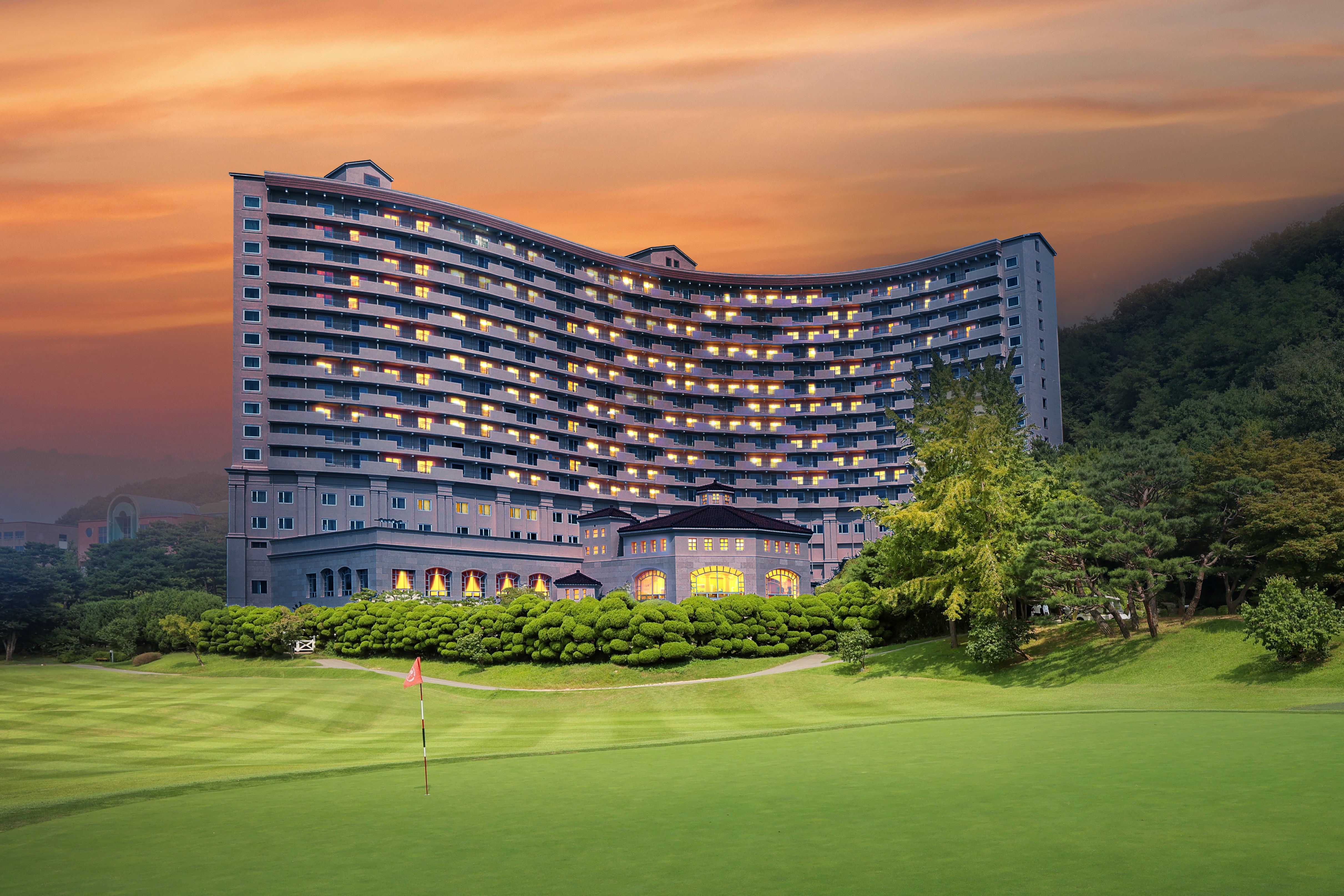 Exterior Dusk Image of La Vie Dor Hotel and Resort, Trademark Collection by Wyndham hotel in Hwasung, Other than US/Canada