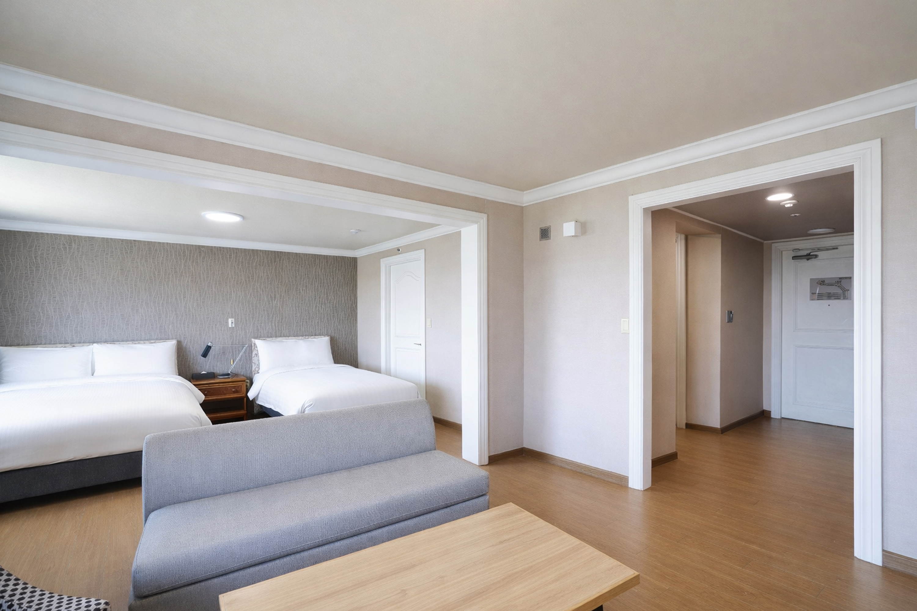 La Vie Dor Hotel and Resort, Trademark Collection by Wyndham suite in Hwasung, Other than US/Canada