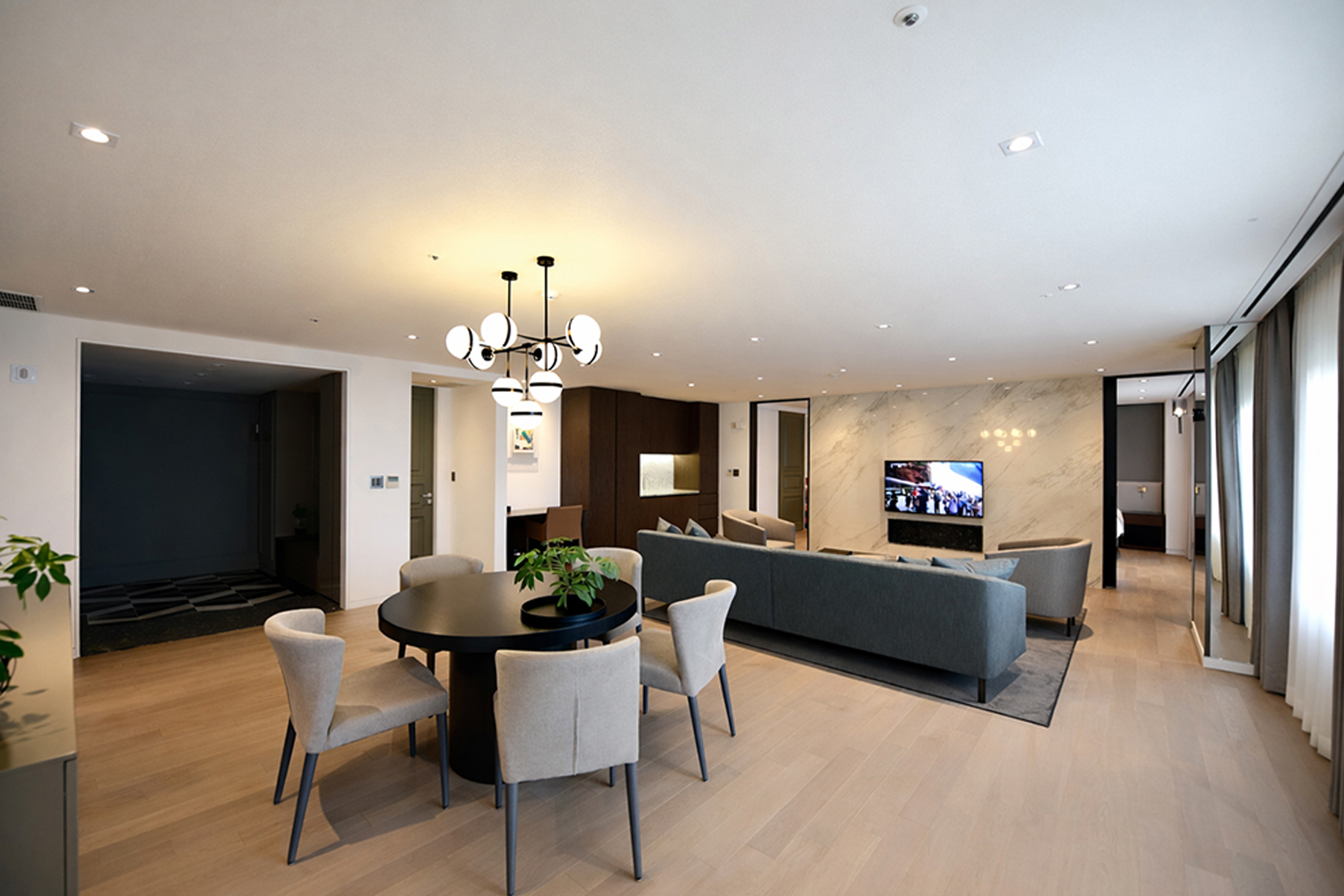 La Vie Dor Hotel and Resort, Trademark Collection by Wyndham suite in Hwasung, Other than US/Canada