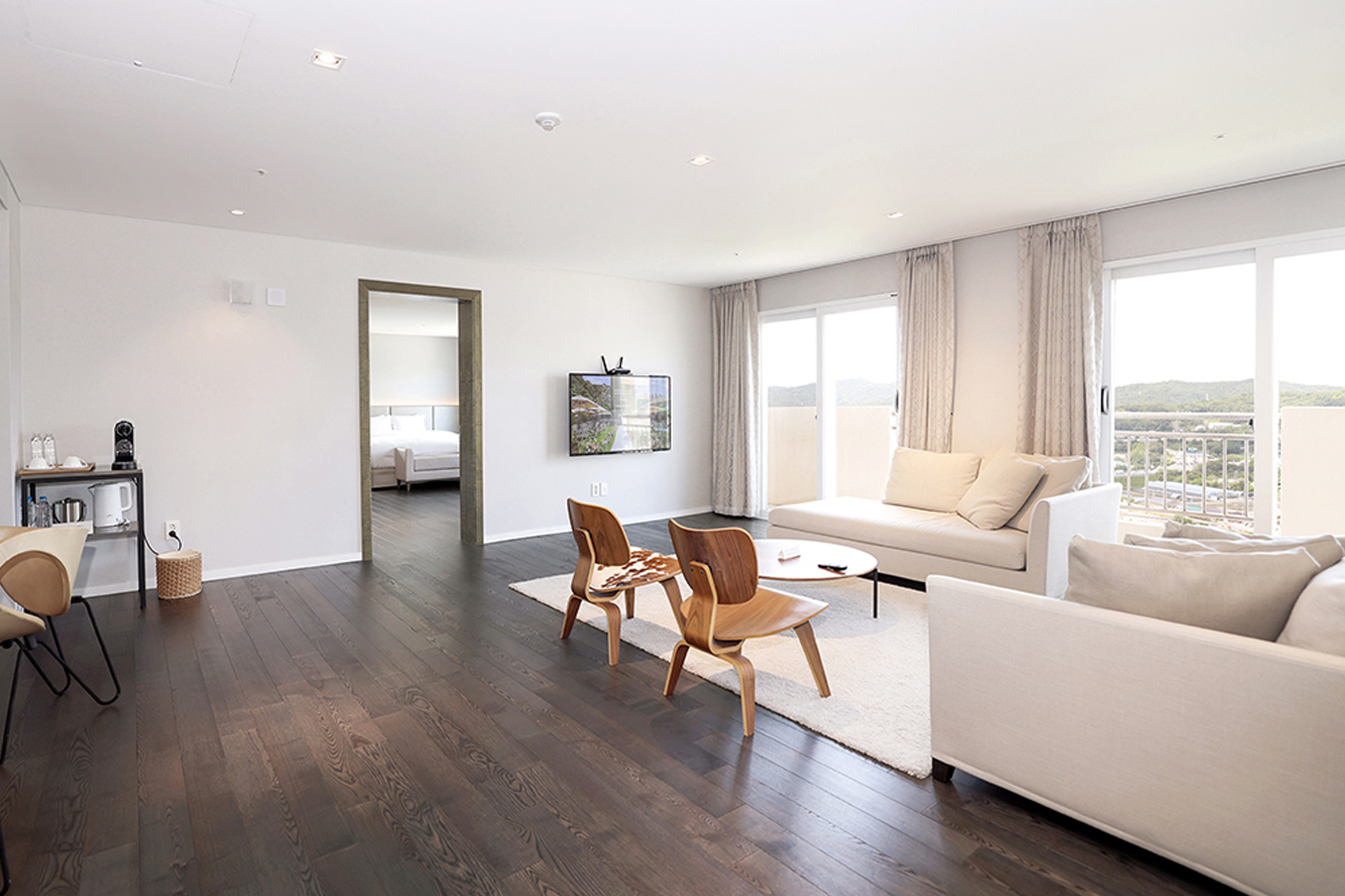 La Vie Dor Hotel and Resort, Trademark Collection by Wyndham suite in Hwasung, Other than US/Canada