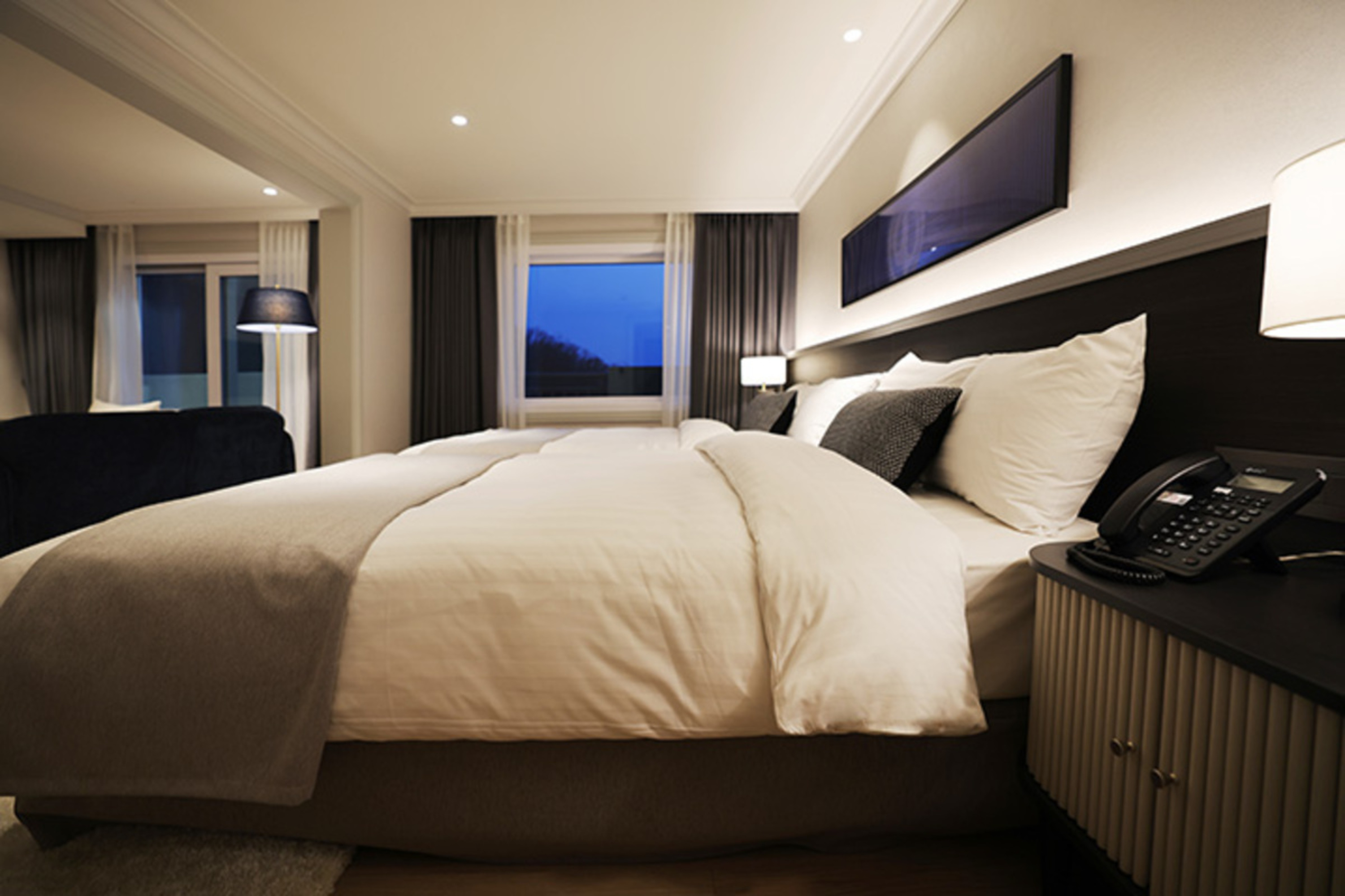 La Vie Dor Hotel and Resort, Trademark Collection by Wyndham suite in Hwasung, Other than US/Canada