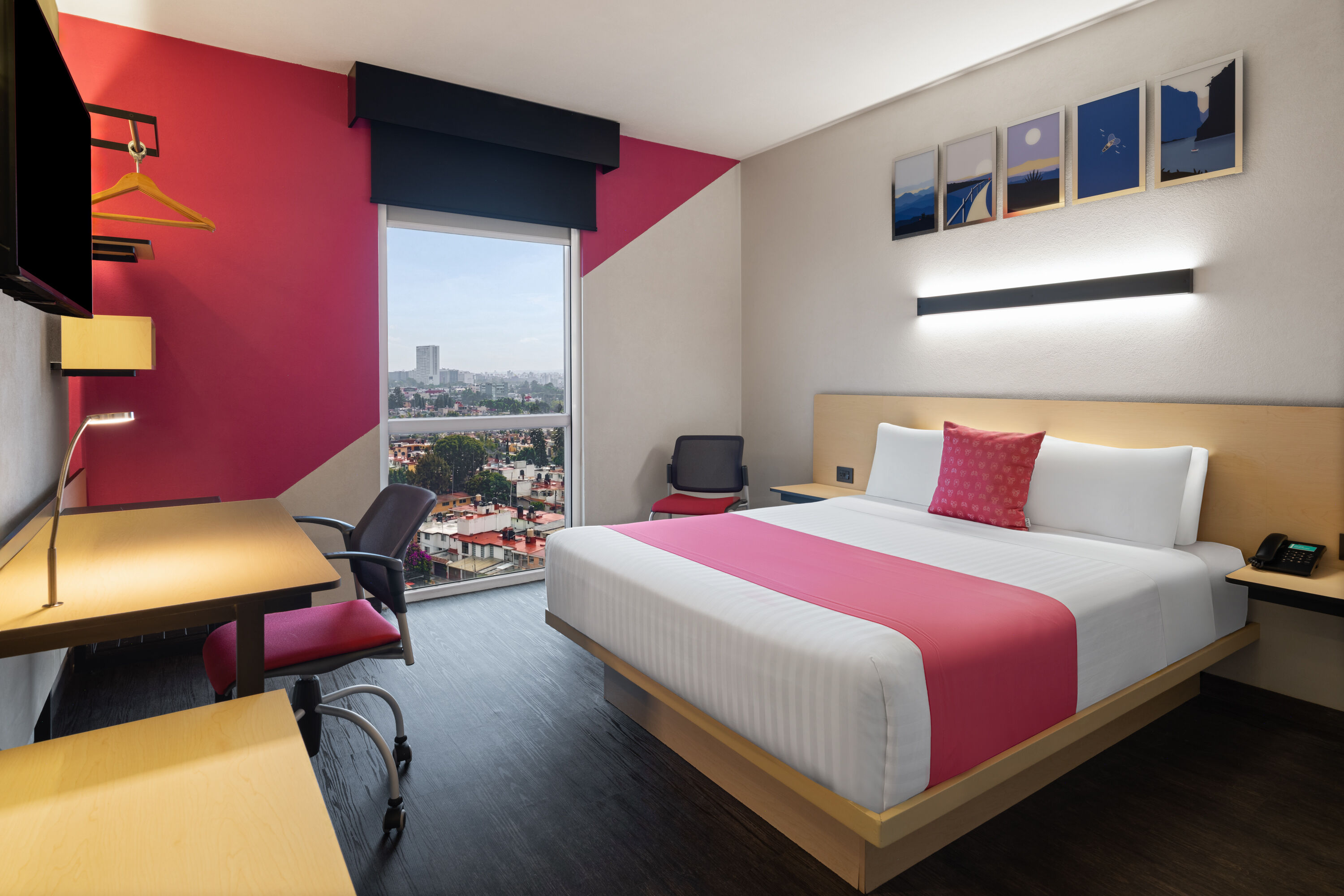 Guest room at the Hotel MX mas cuautitlan Izcalli, Trademark by Wyndham in Estado de Mexico, Other than US/Canada