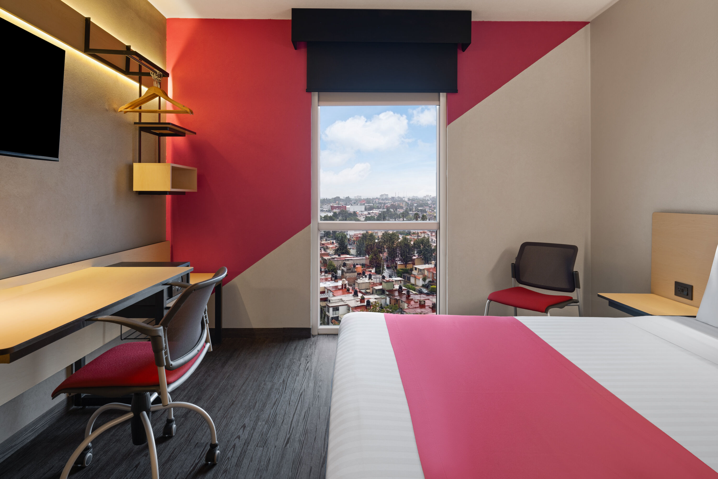 Guest room at the Hotel MX mas cuautitlan Izcalli, Trademark by Wyndham in Estado de Mexico, Other than US/Canada