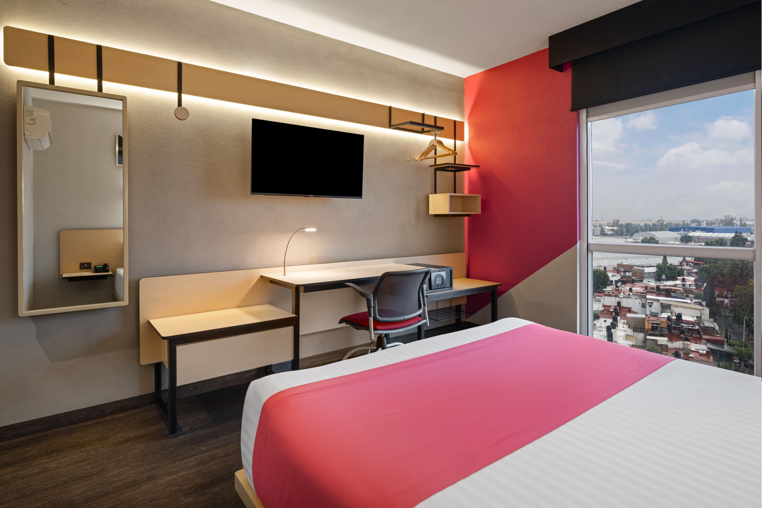 Guest room at the Hotel MX mas cuautitlan Izcalli, Trademark by Wyndham in Estado de Mexico, Other than US/Canada
