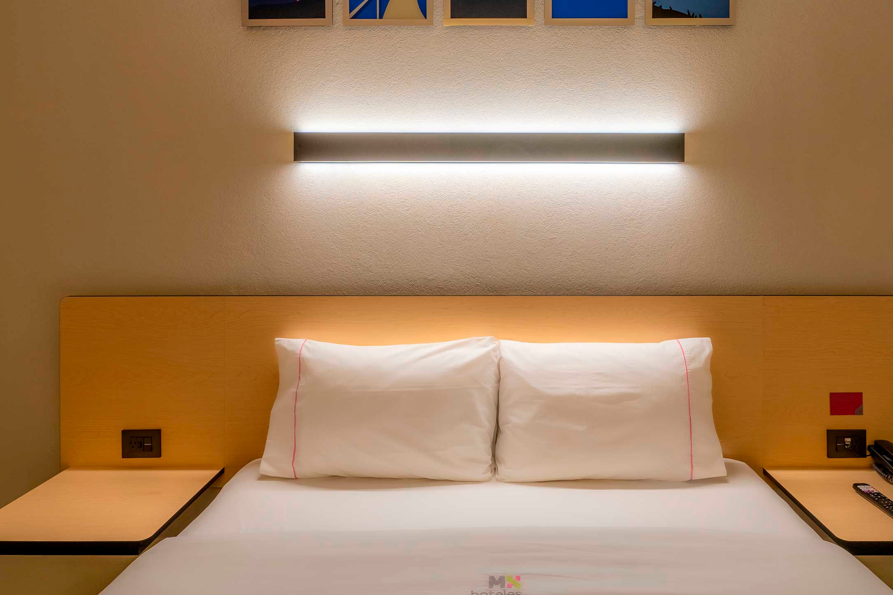 Guest room at the Hotel MX mas cuautitlan Izcalli, Trademark by Wyndham in Estado de Mexico, Other than US/Canada