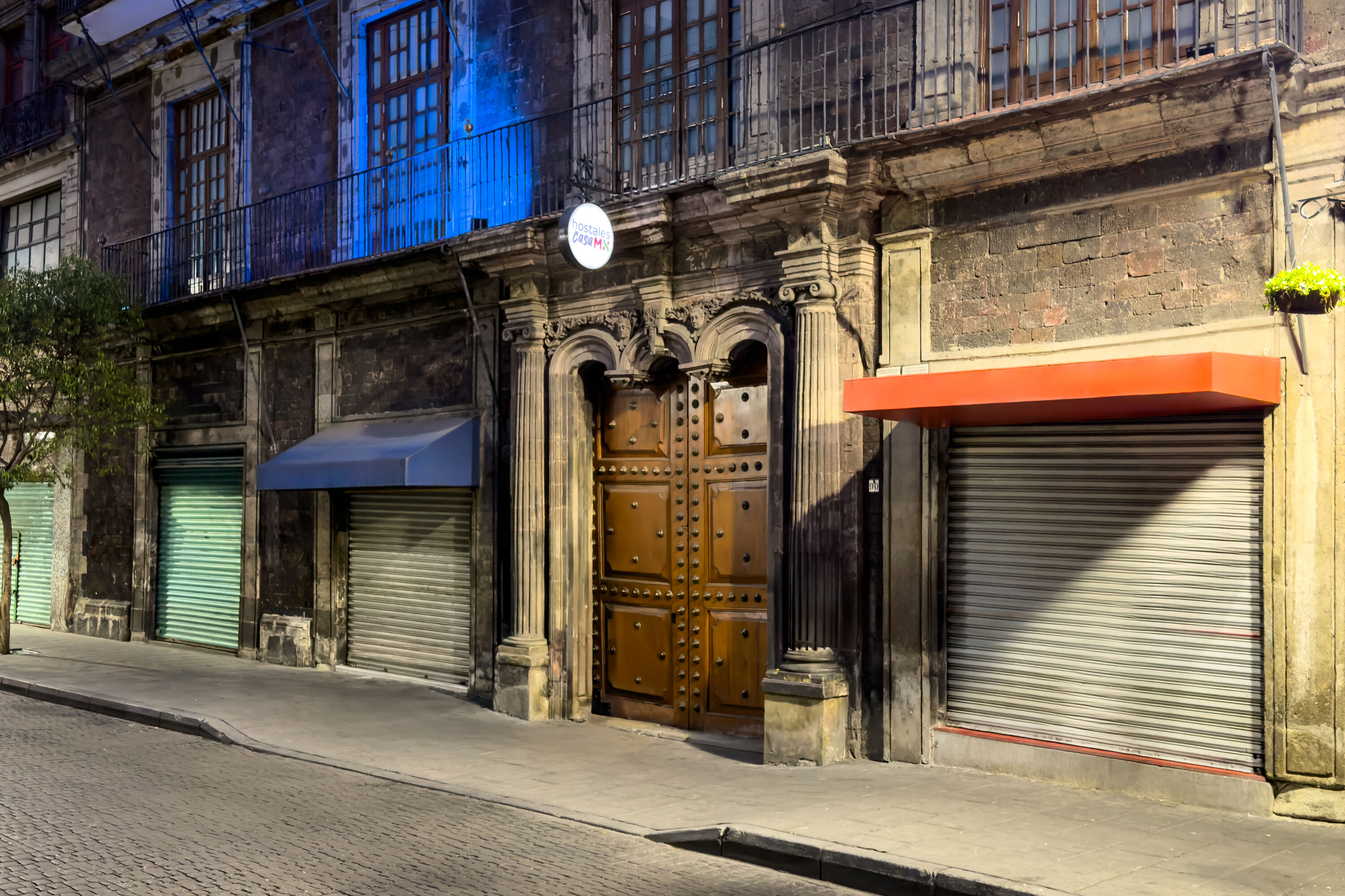 Exterior Dusk Image of Hotel MX mas centro CDMX, Trademark Collection by Wyndham hotel in Mexico City, Other than US/Canada