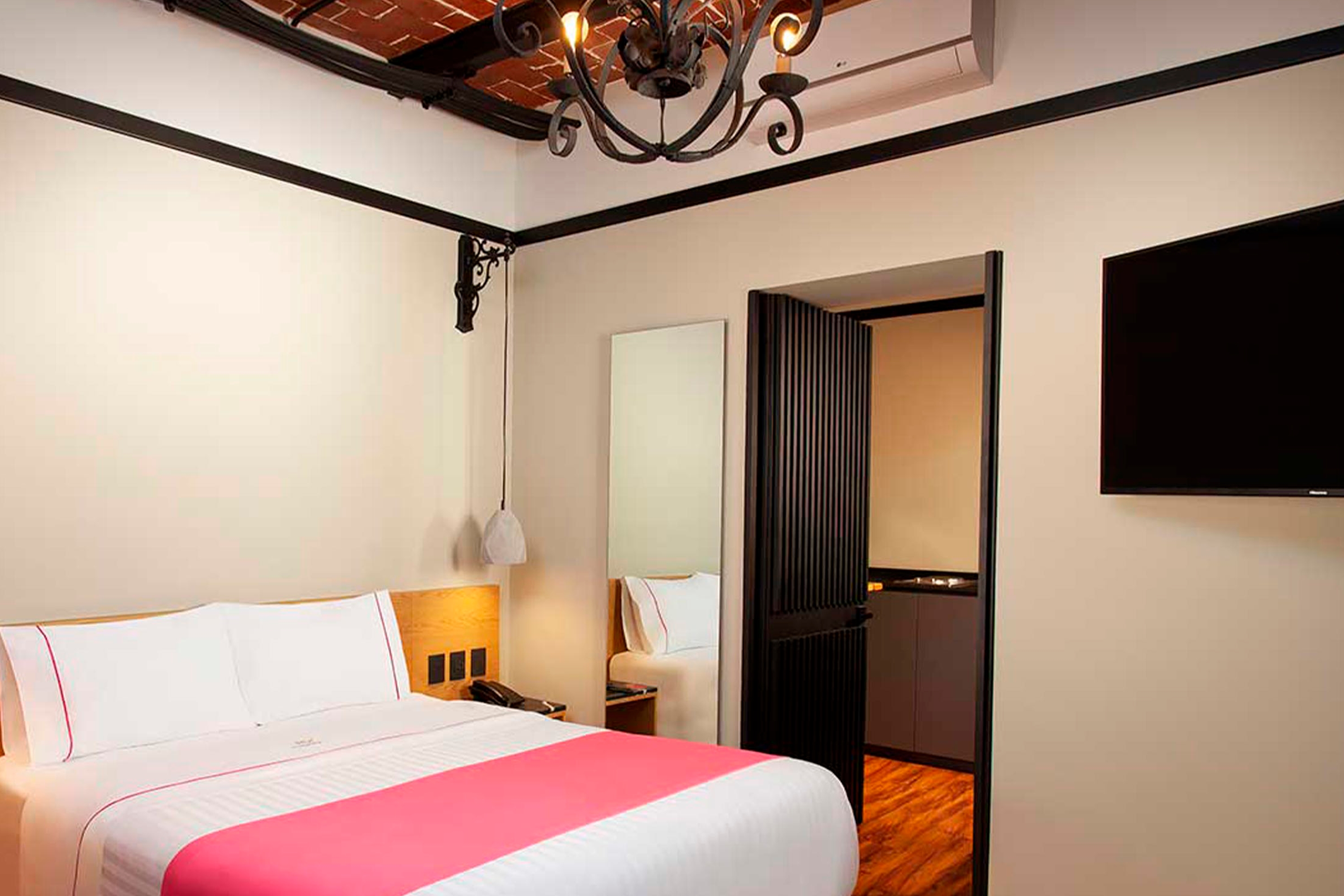 Hotel MX mas centro CDMX, Trademark Collection by Wyndham suite in Mexico City, Other than US/Canada