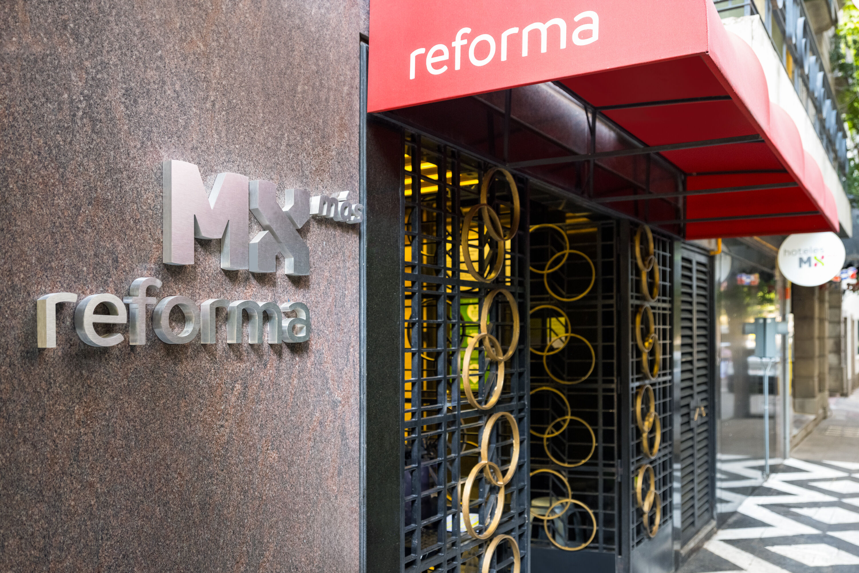 Exterior Day Image of Hotel MX mas reforma CDMX, Trademark Collection by Wyndham hotel in Mexico City, Other than US/Canada