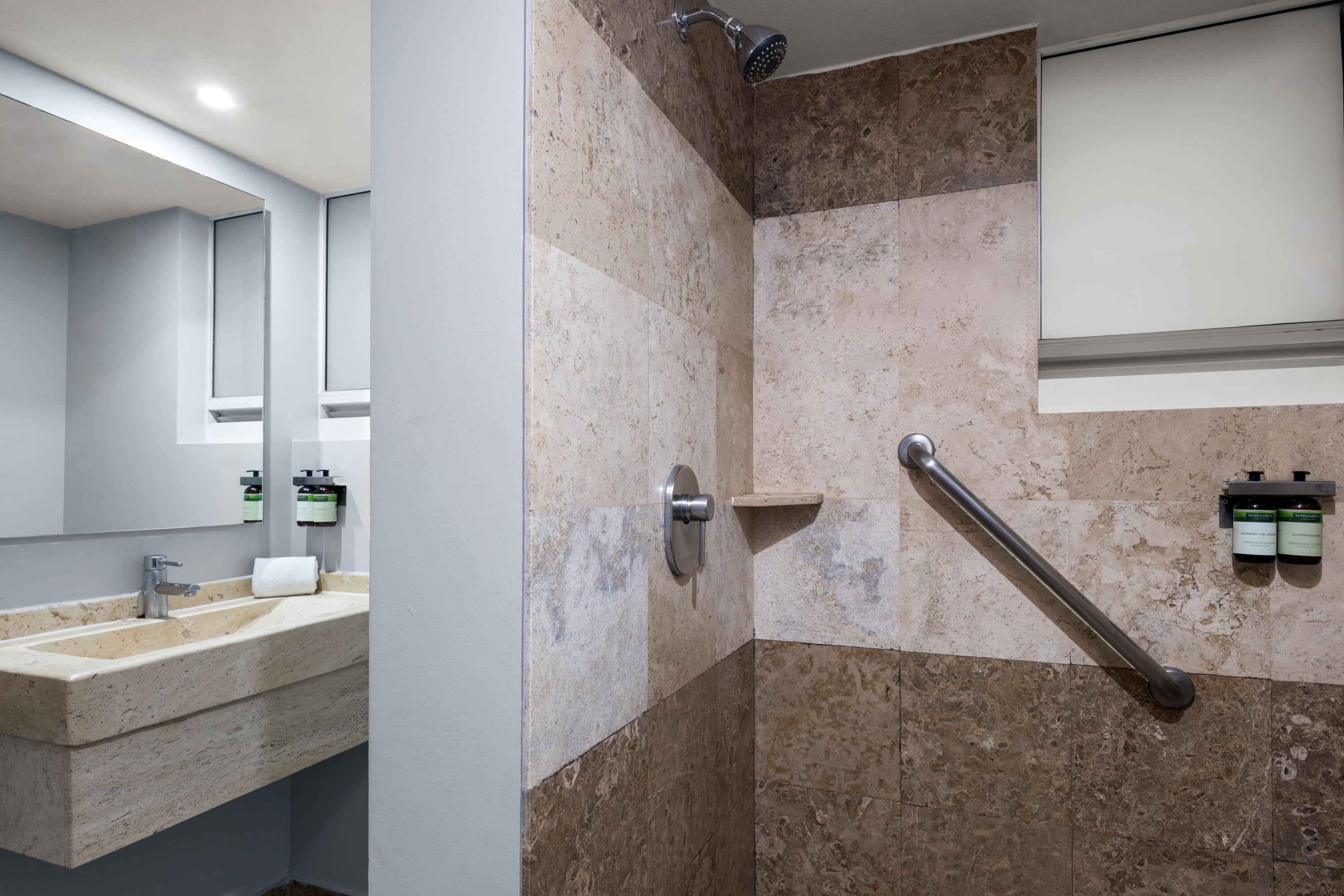 Guest room bath at the Hotel MX forum buenavista CDMX, Trademark by Wyndham in Mexico City, Other than US/Canada
