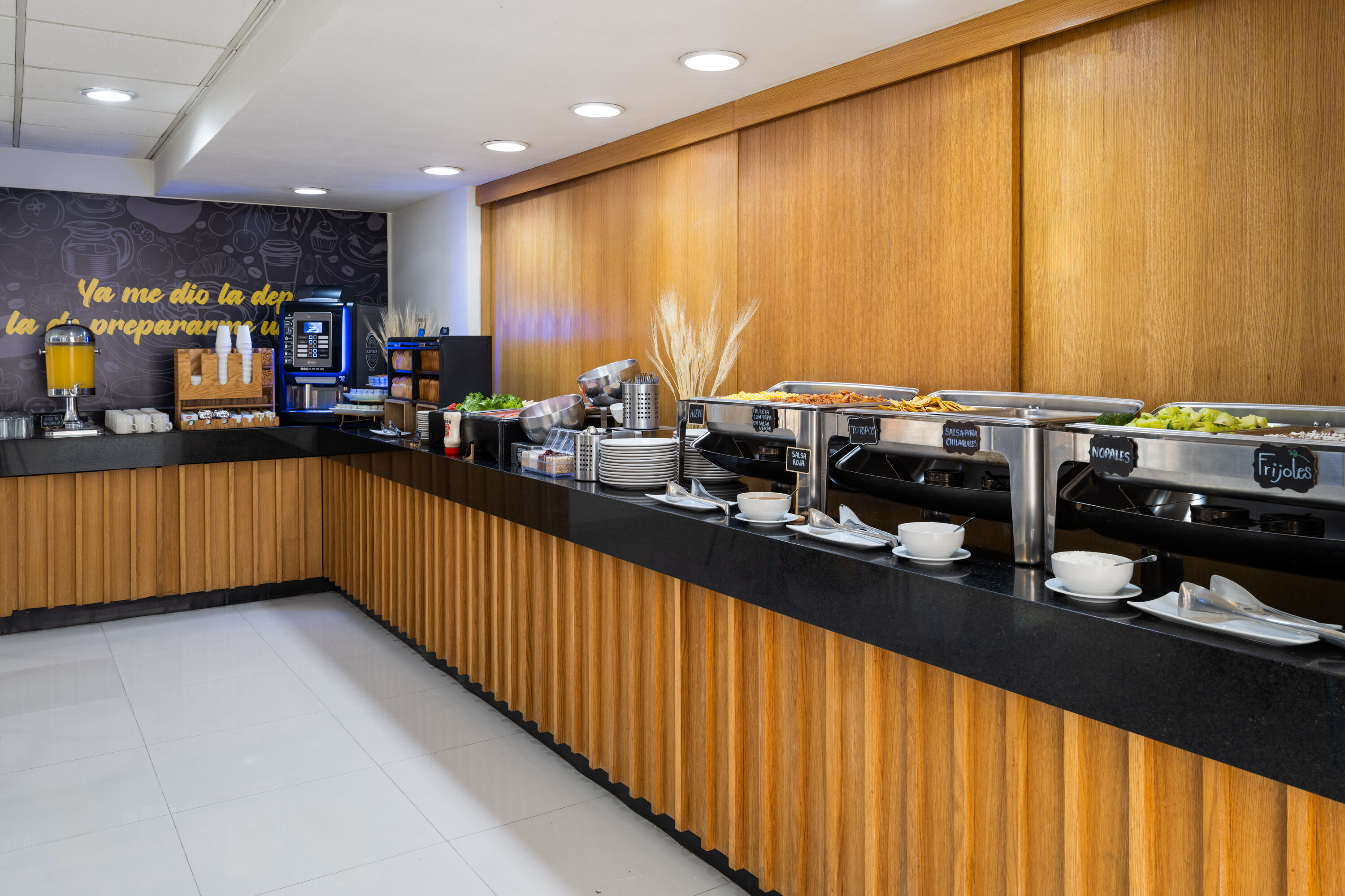 Free breakfast at Hotel MX forum buenavista CDMX, Trademark by Wyndham in Mexico City, Other than US/Canada