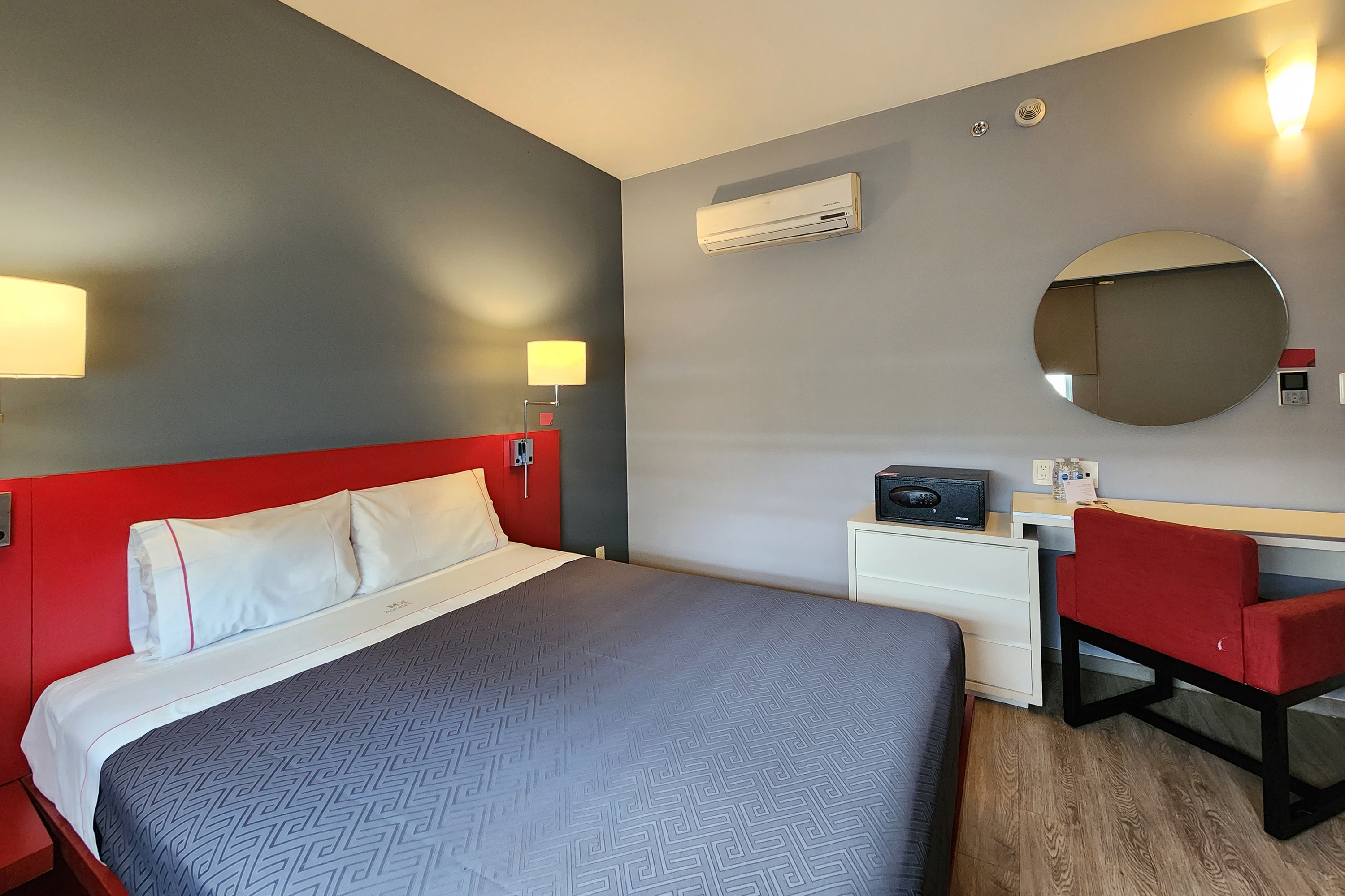 Guest room at the Hotel MX forum buenavista CDMX, Trademark by Wyndham in Mexico City, Other than US/Canada