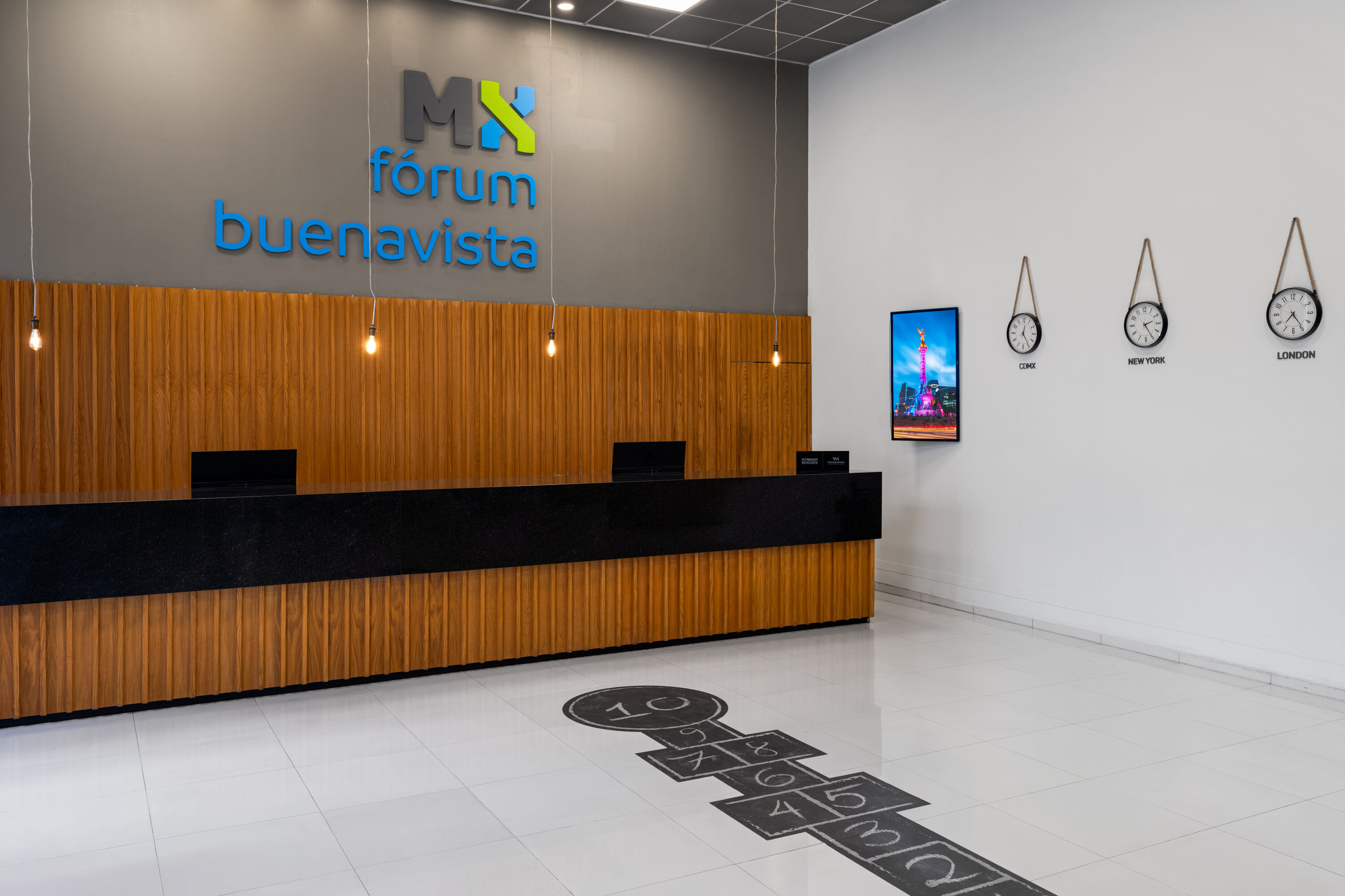 Hotel MX forum buenavista CDMX, Trademark by Wyndham reception in Mexico City, Other than US/Canada