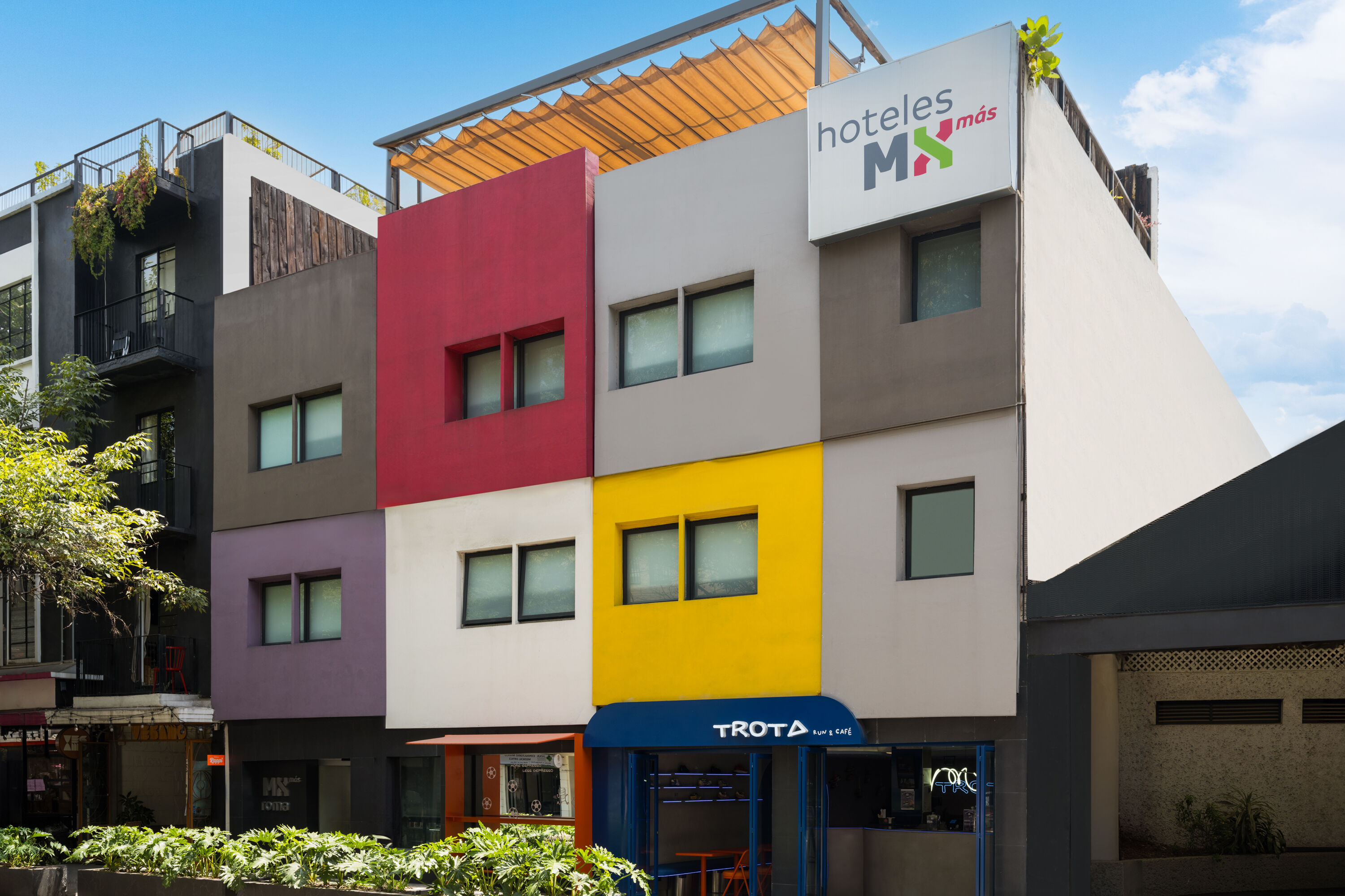 Exterior Day Image of Hotel MX mas roma CDMX, Trademark Collection by Wyndham hotel in Mexico City, Other than US/Canada