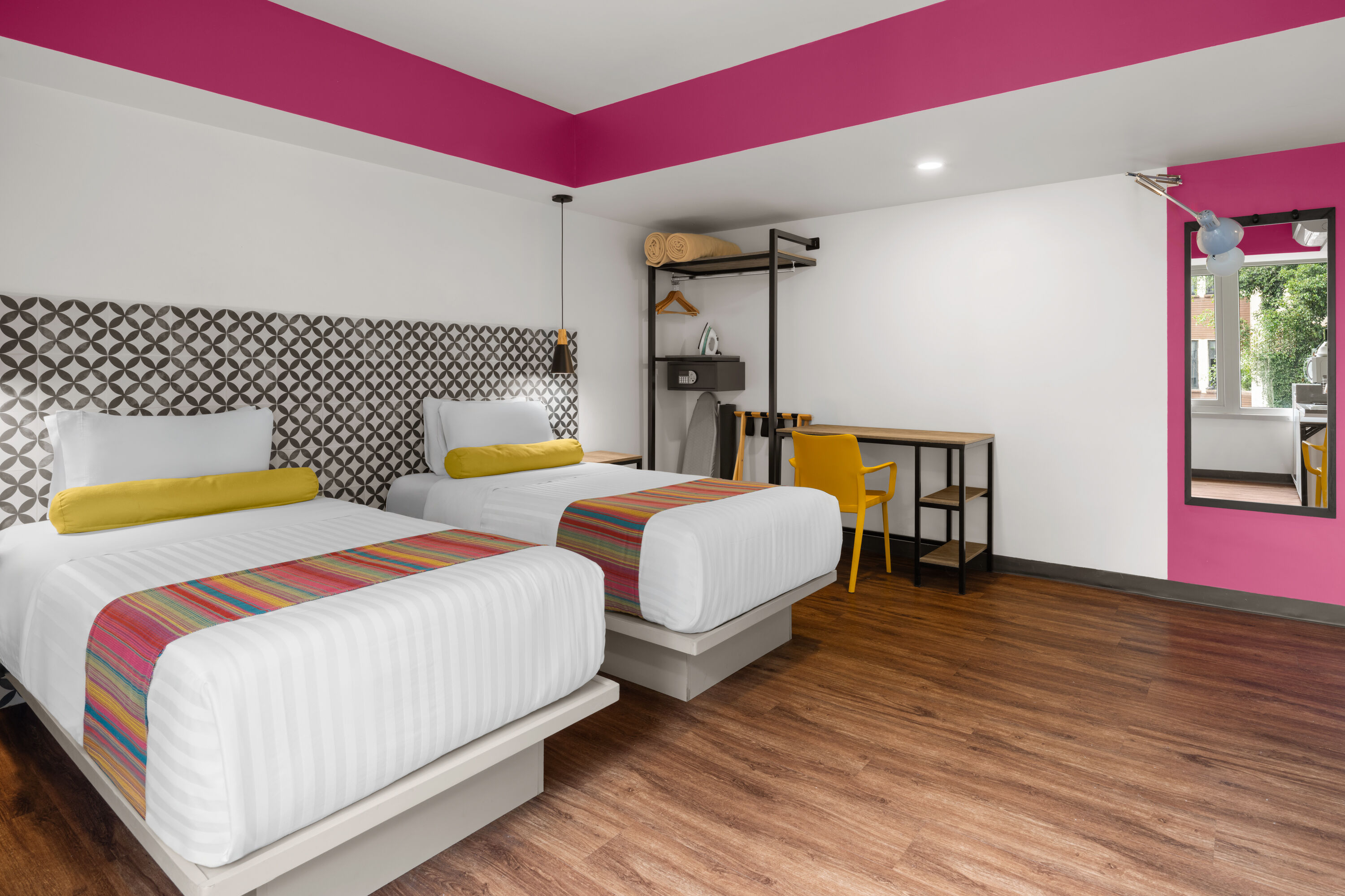 Hotel VIVE MX cuauhtemoc CDMX, Trademark by Wyndham suite in Mexico, Other than US/Canada