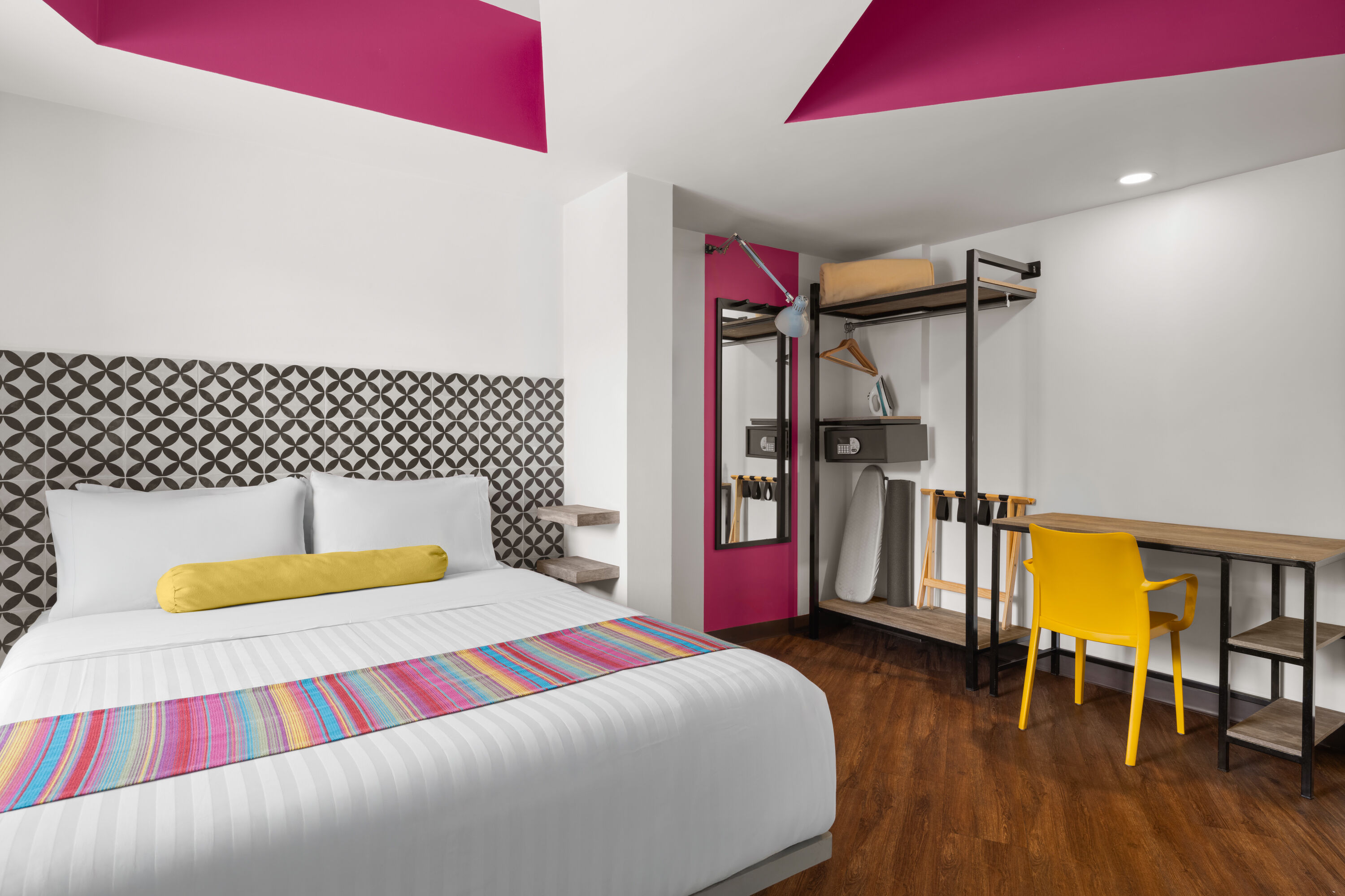 Hotel VIVE MX cuauhtemoc CDMX, Trademark by Wyndham suite in Mexico, Other than US/Canada