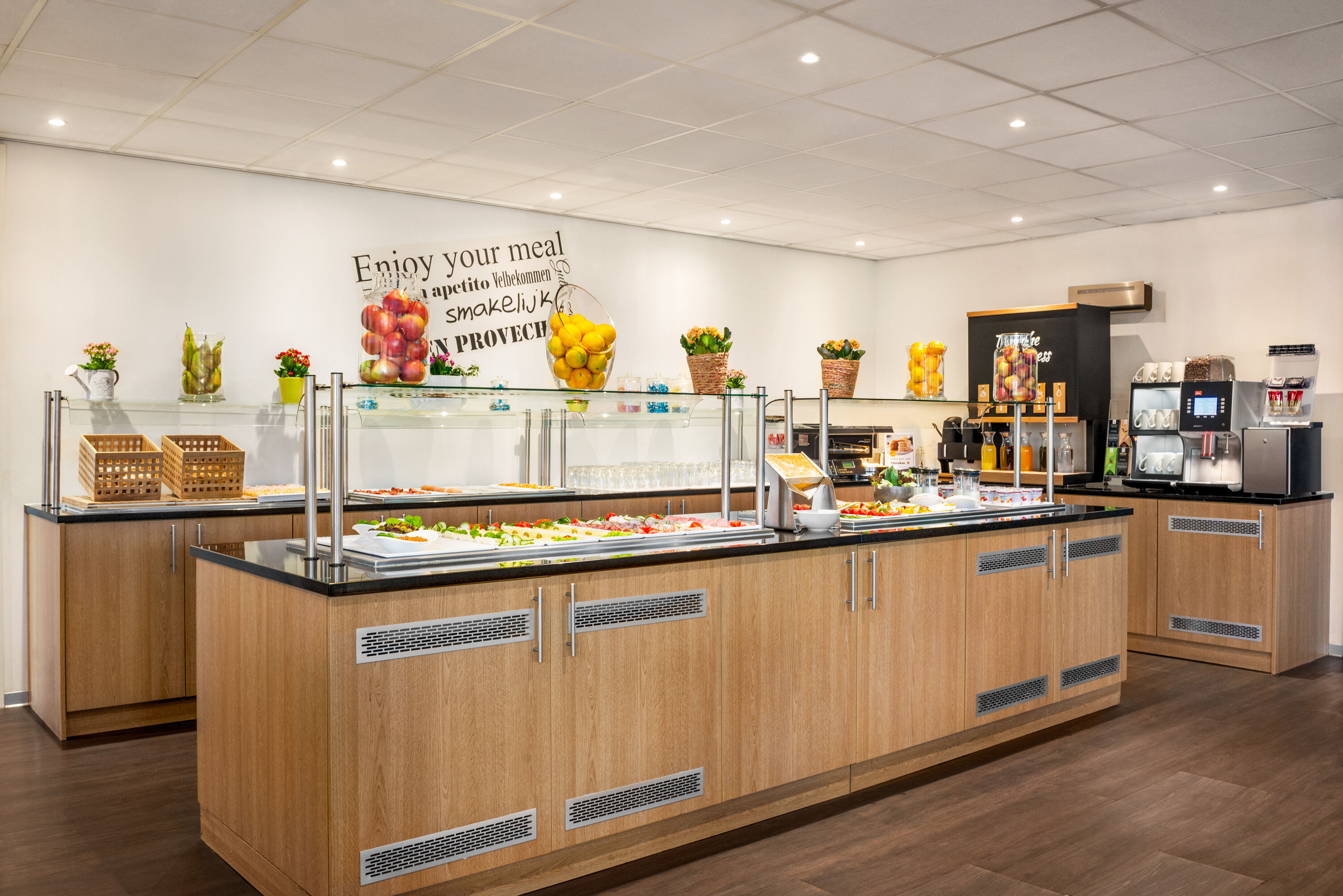 Amedia Amsterdam Airport, Trademark Collection by Wyndham restaurant breakfast area with seating in Schiphol-Rijk, Other than US/Canada