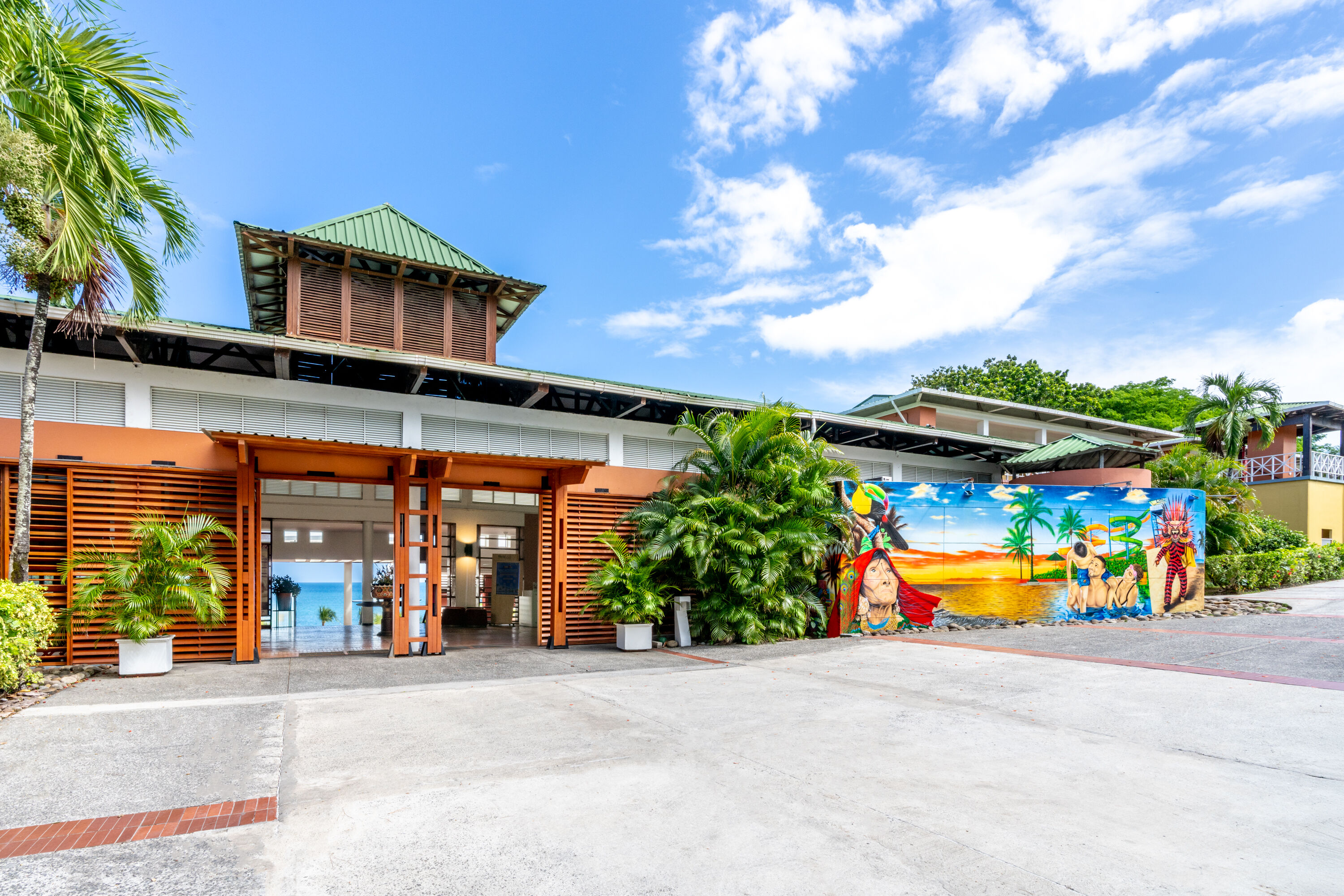 Exterior Day Image of Grand Decameron Panama, A Trademark All Inclusive Resort hotel in Farallon, Other than US/Canada