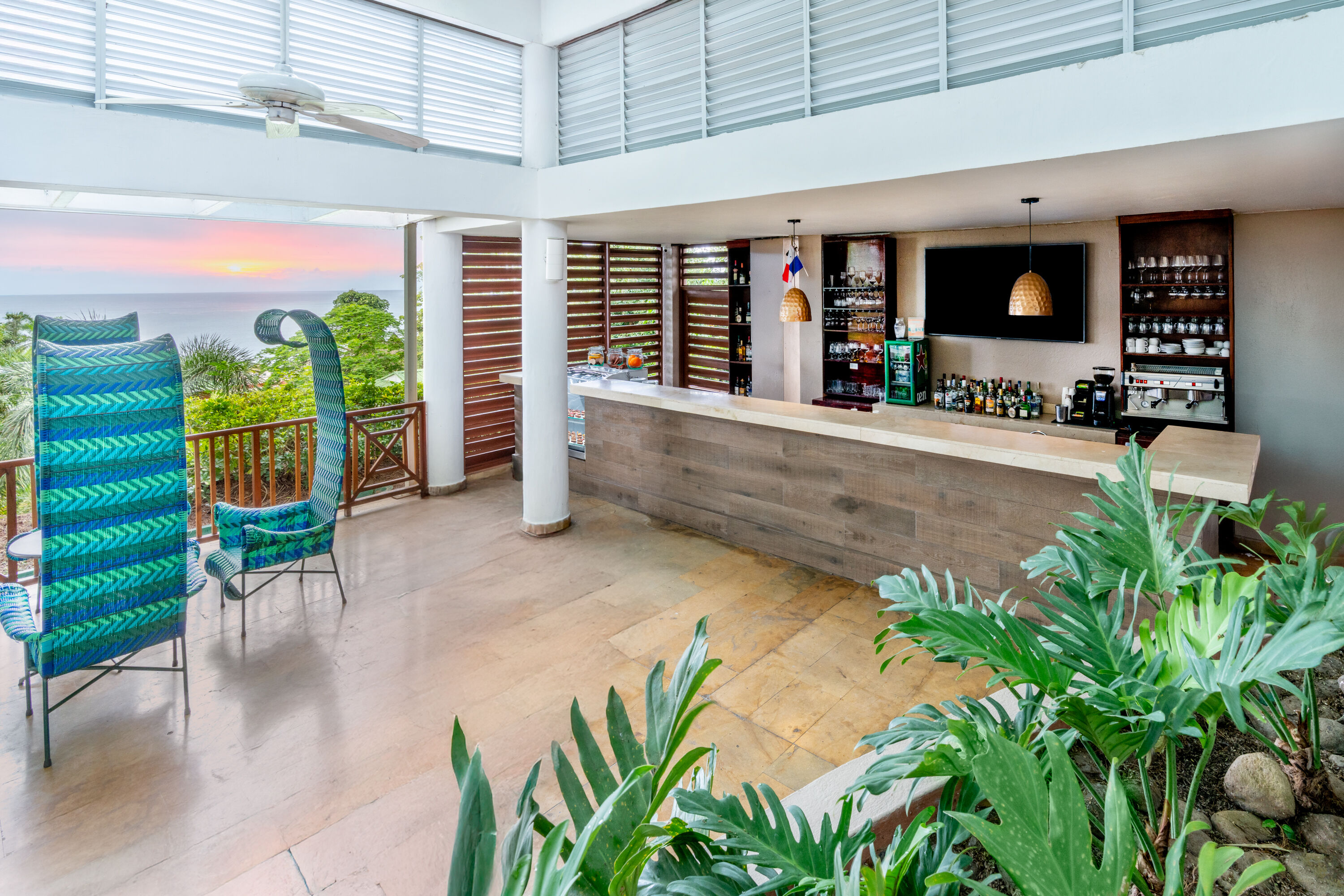 Grand Decameron Panama, A Trademark All Inclusive Resort lobby bar in Farallon, Other than US/Canada