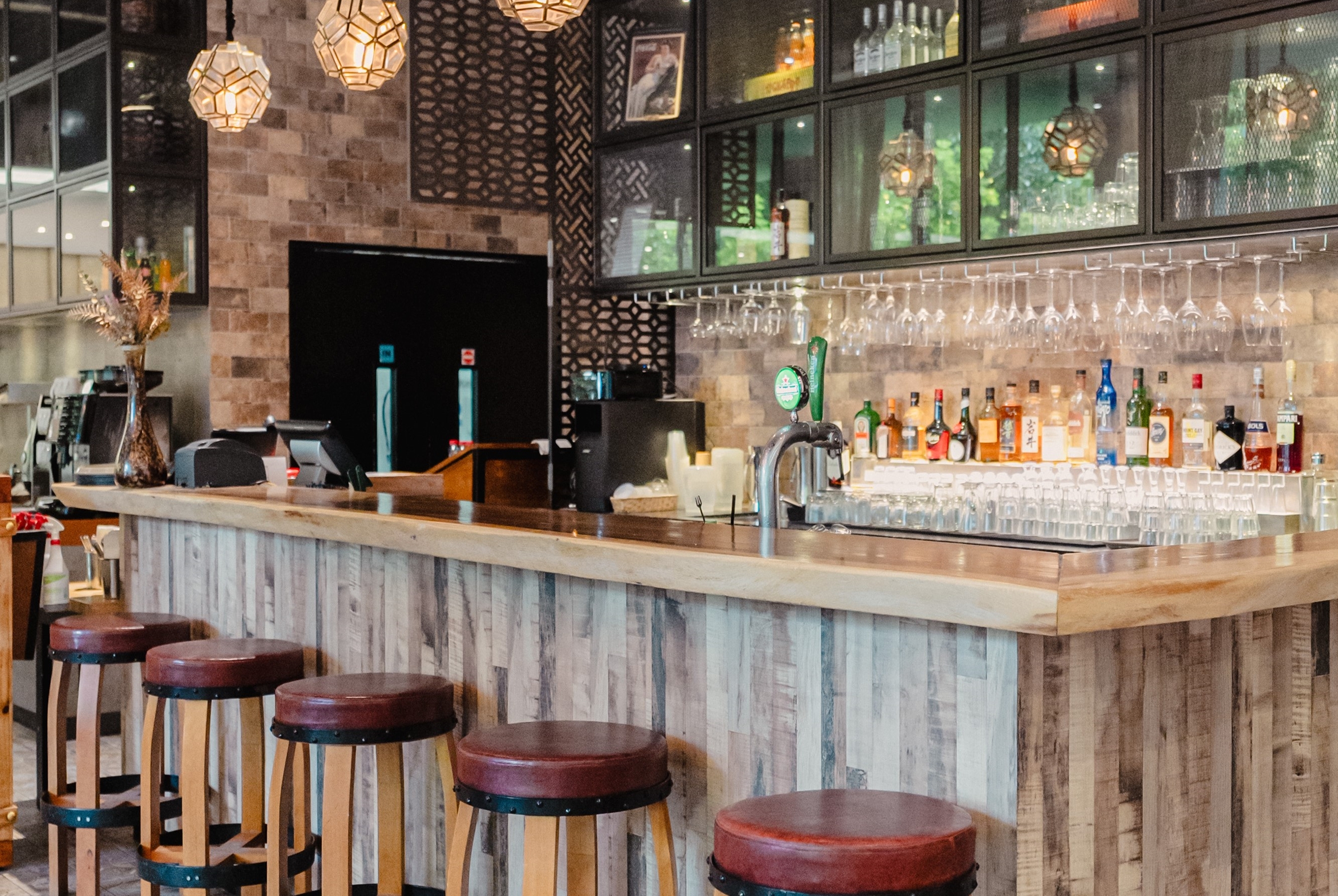 Hotel Traveltine Downtown Singapore, Trademark Collection cafe in Singapore, Other than US/Canada