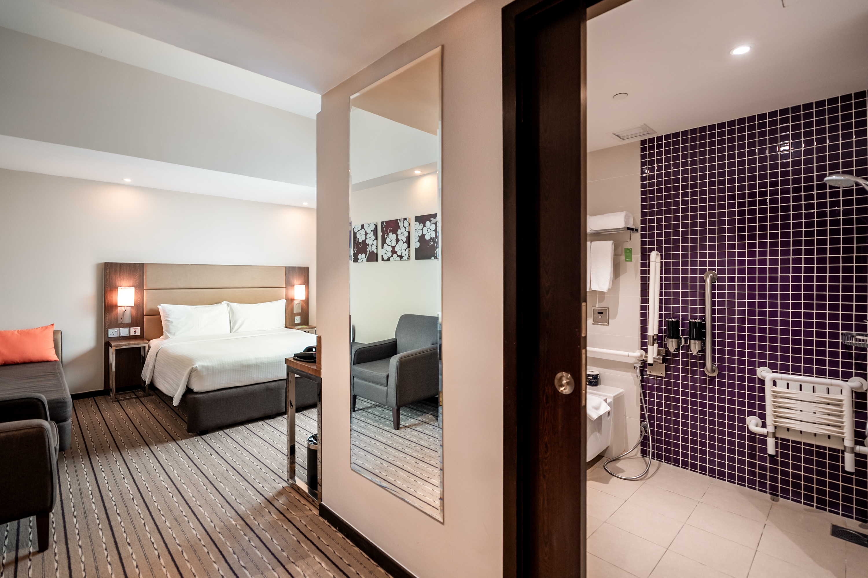 Guest room at the Hotel Traveltine Downtown Singapore, Trademark Collection in Singapore, Other than US/Canada