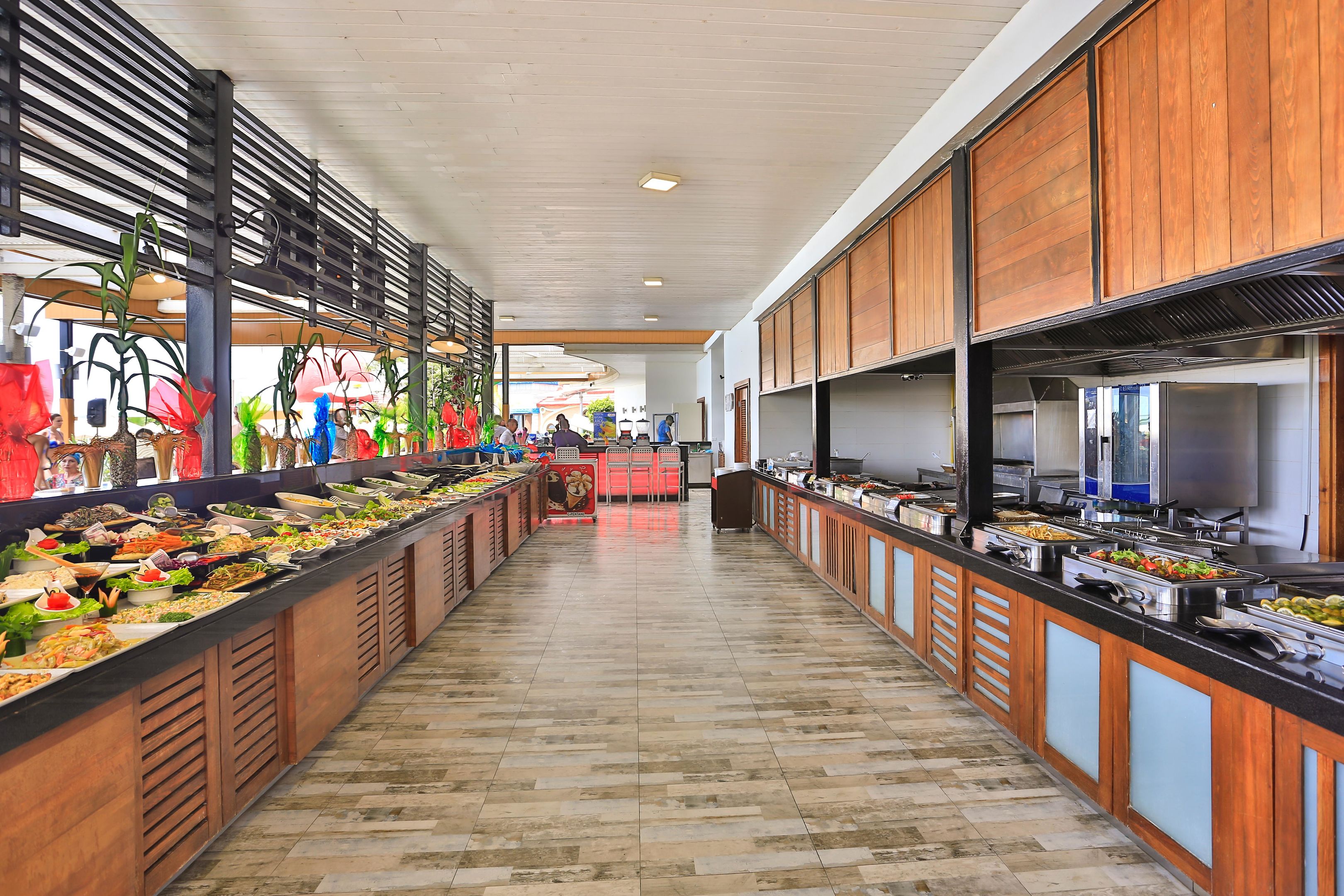 Bar feature at Long Beach Alanya, Trademark Collection by Wyndham in Alanya, Other than US/Canada