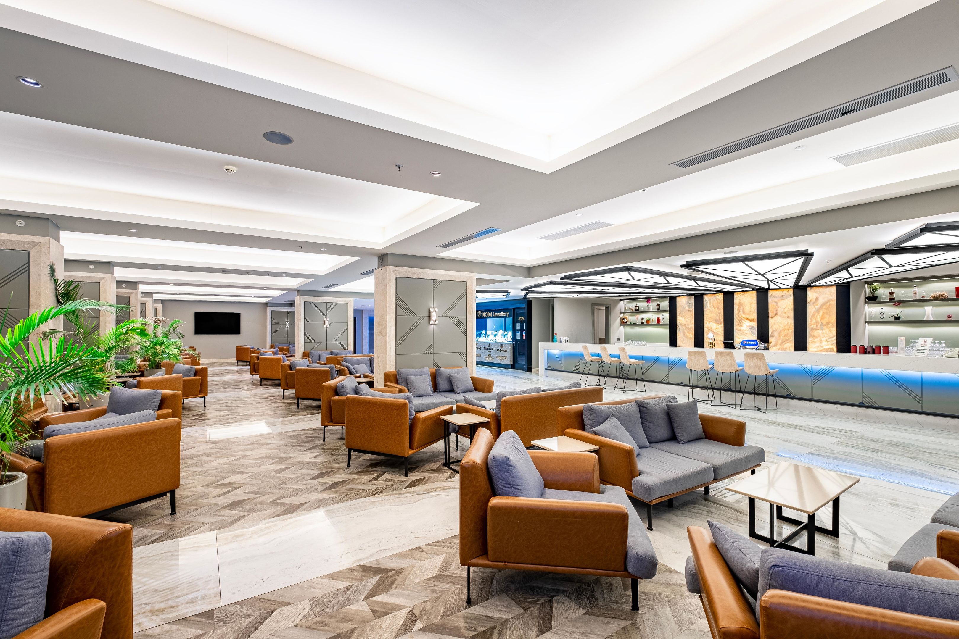 Lobby bar at Long Beach Alanya, Trademark Collection by Wyndham in Alanya, Other than US/Canada