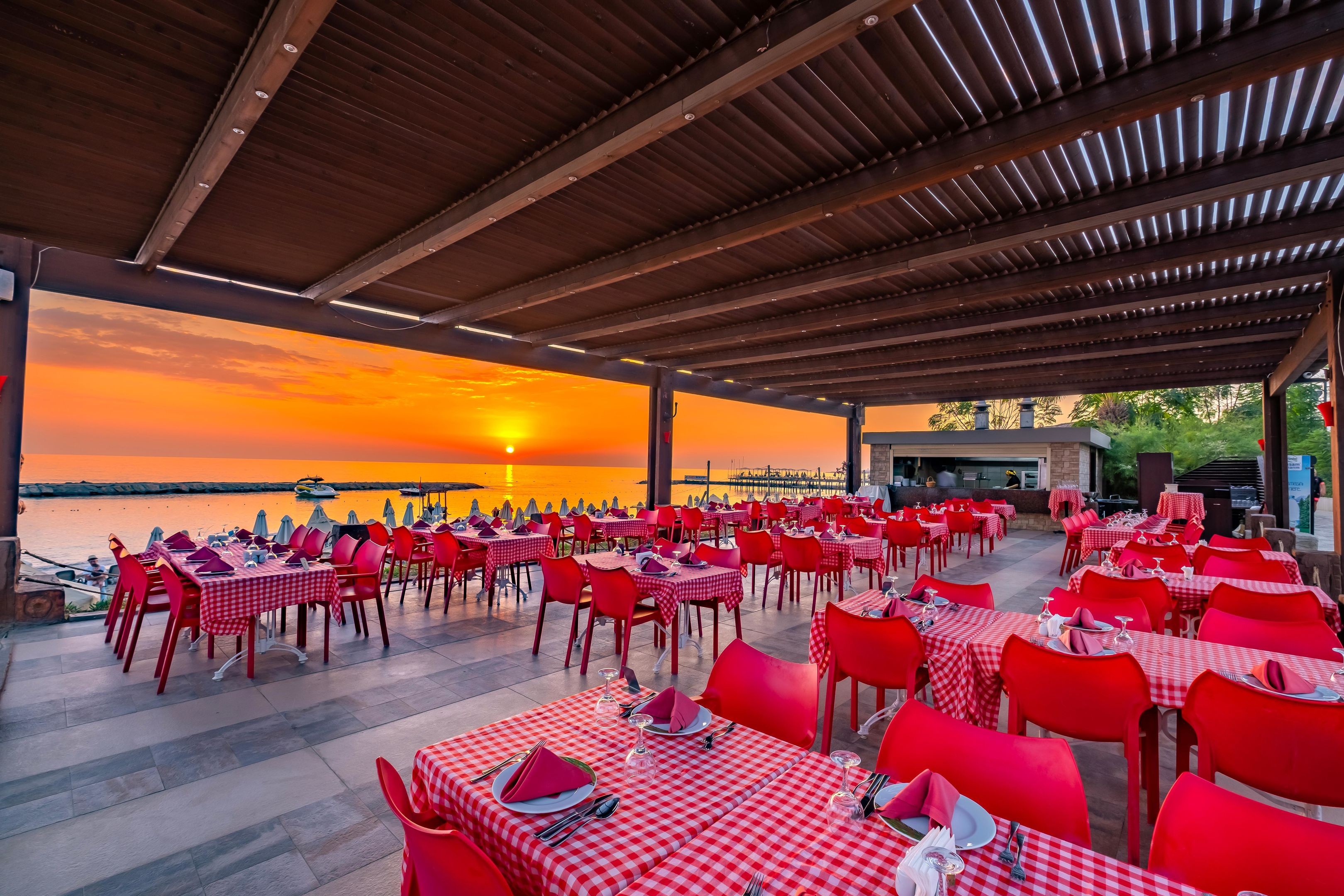 Long Beach Alanya, Trademark Collection by Wyndham restaurant in Alanya, Other than US/Canada