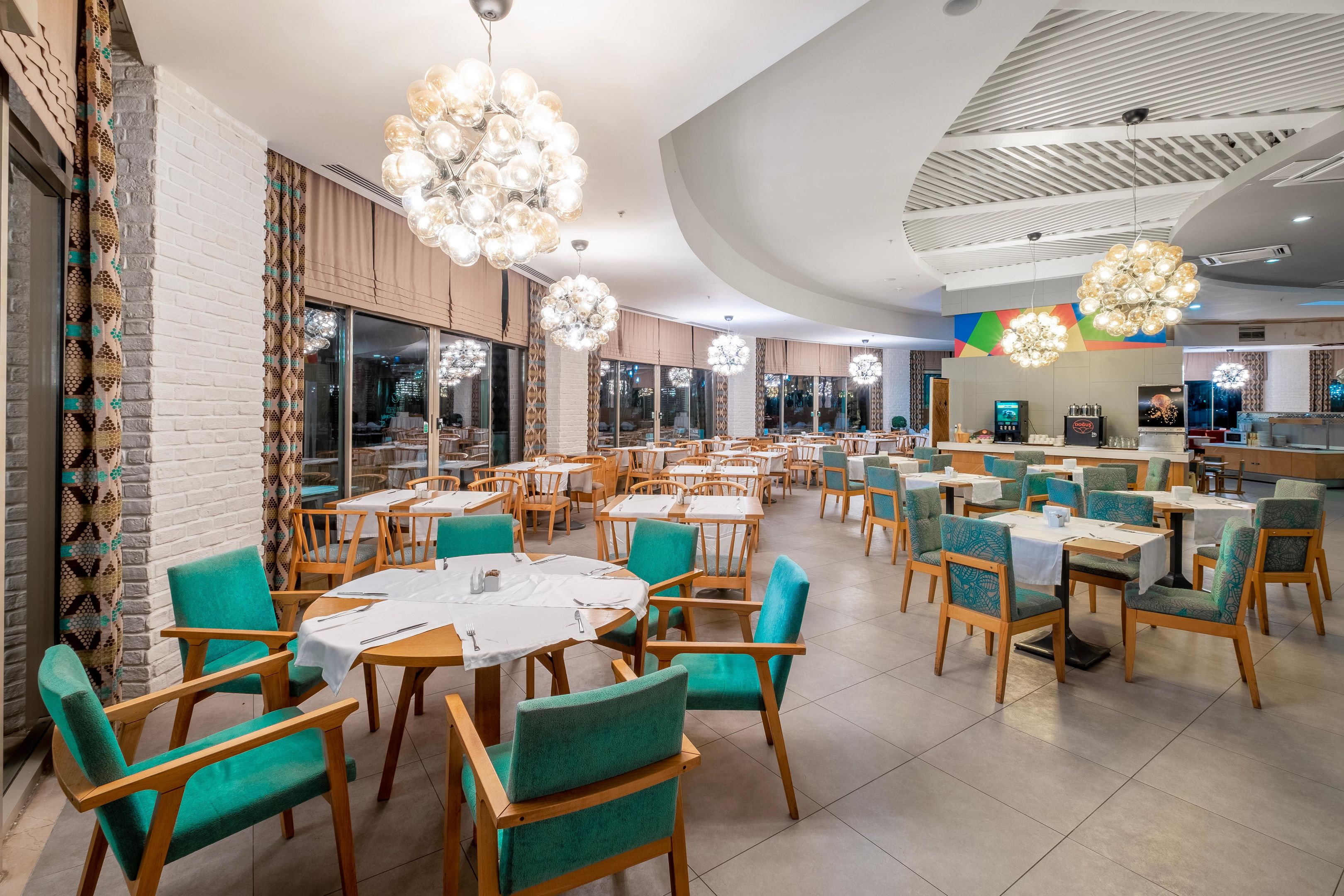 Long Beach Alanya, Trademark Collection by Wyndham restaurant in Alanya, Other than US/Canada