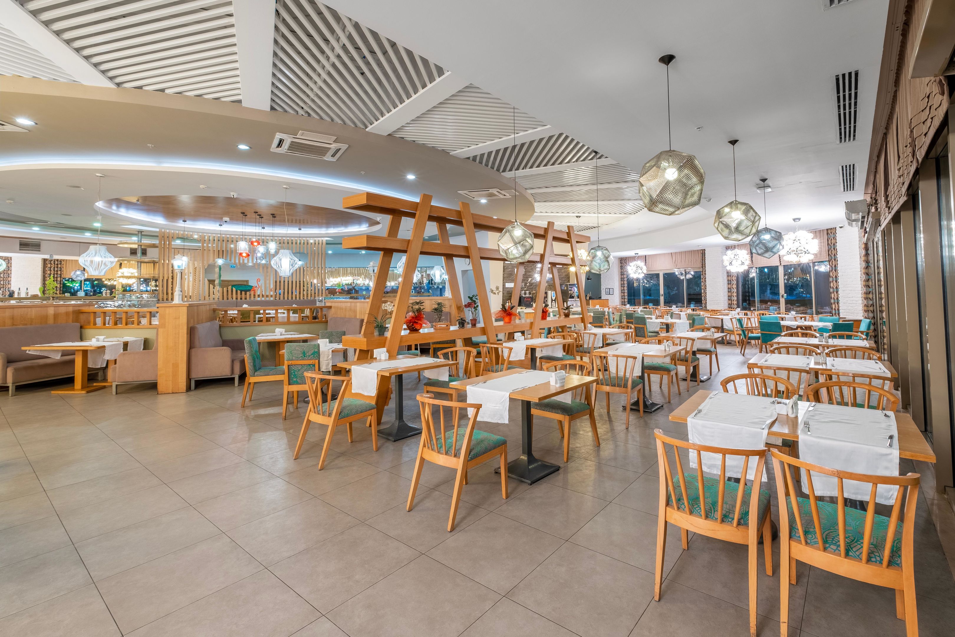 Long Beach Alanya, Trademark Collection by Wyndham restaurant in Alanya, Other than US/Canada