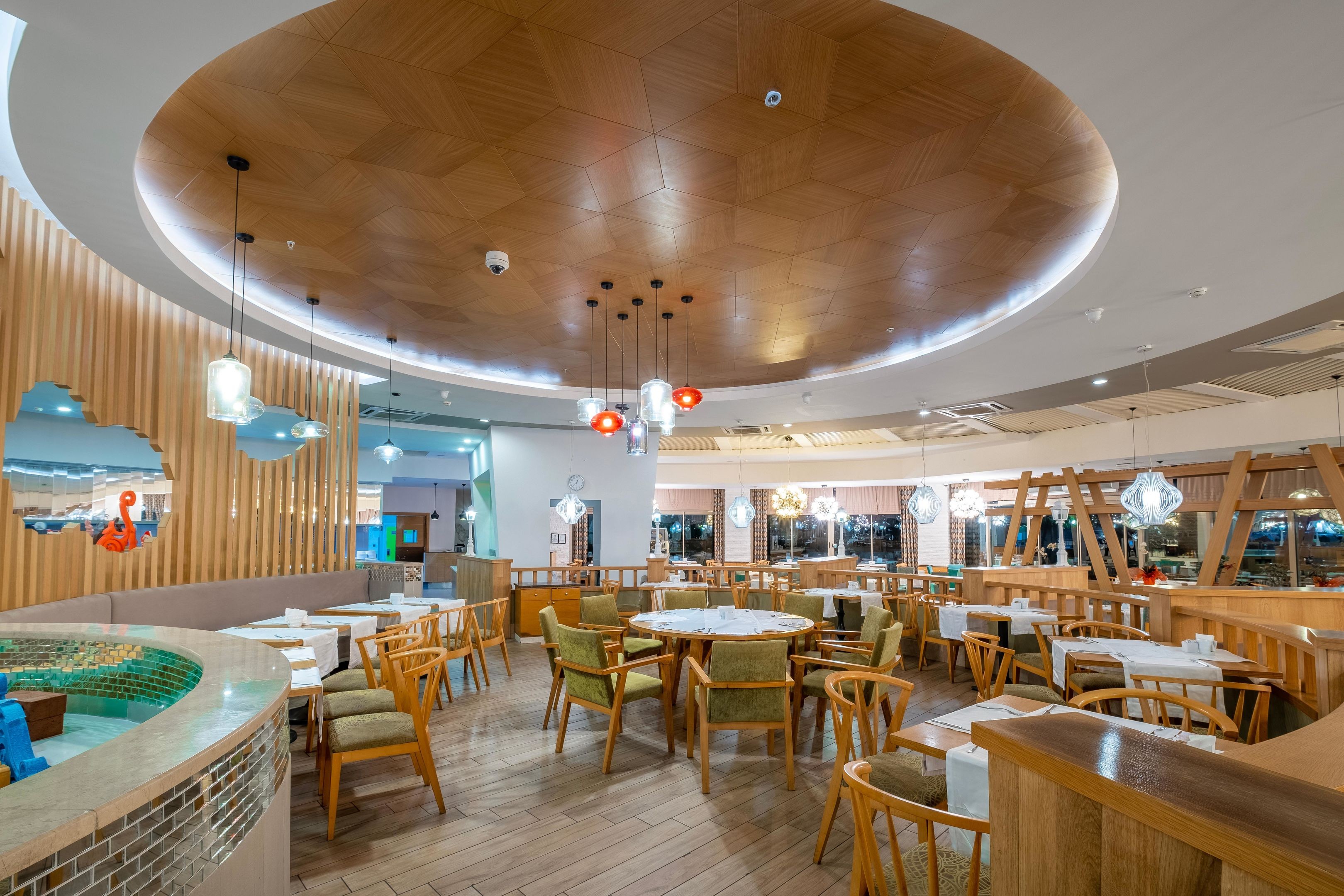 Long Beach Alanya, Trademark Collection by Wyndham restaurant in Alanya, Other than US/Canada