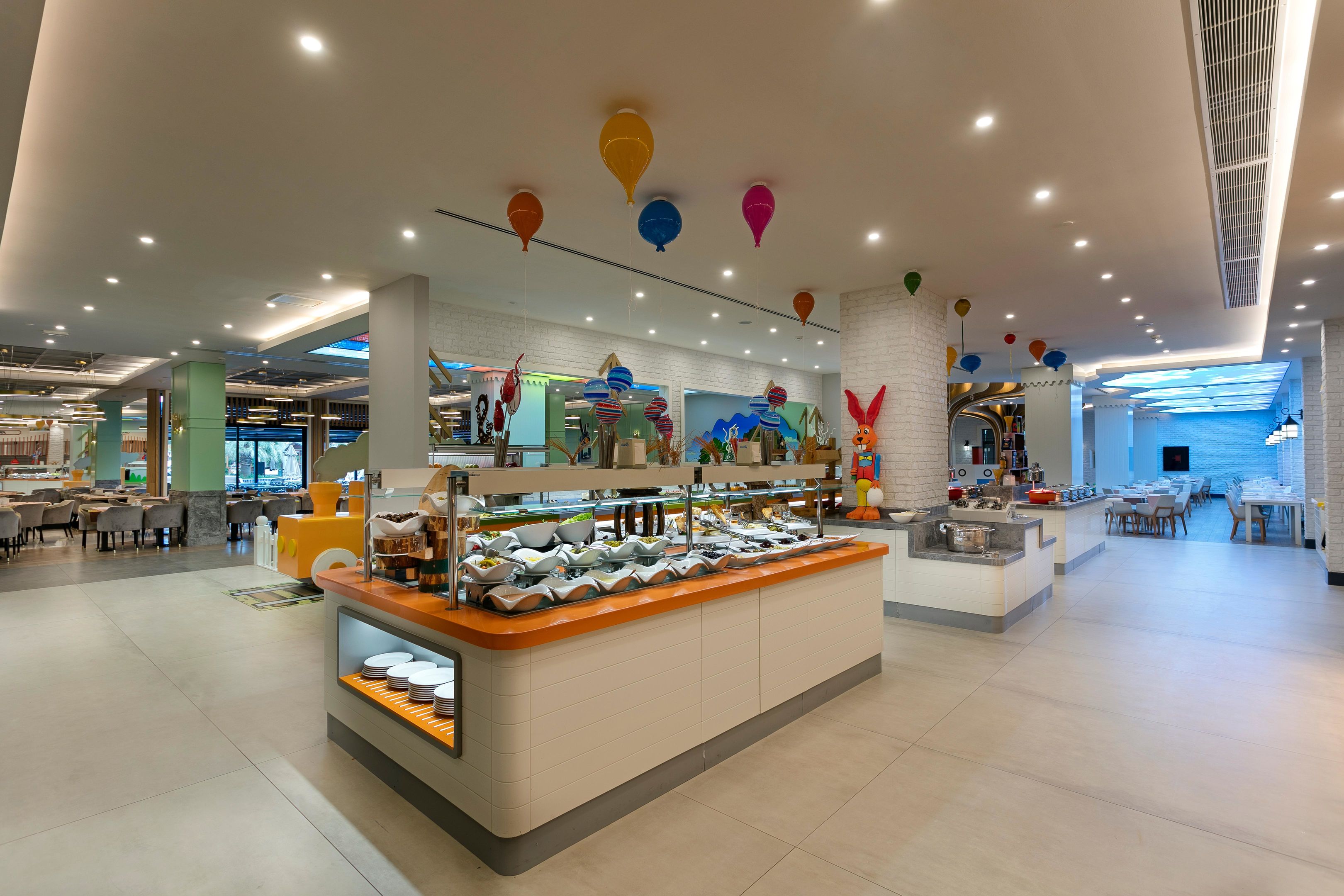 Long Beach Alanya, Trademark Collection by Wyndham restaurant in Alanya, Other than US/Canada