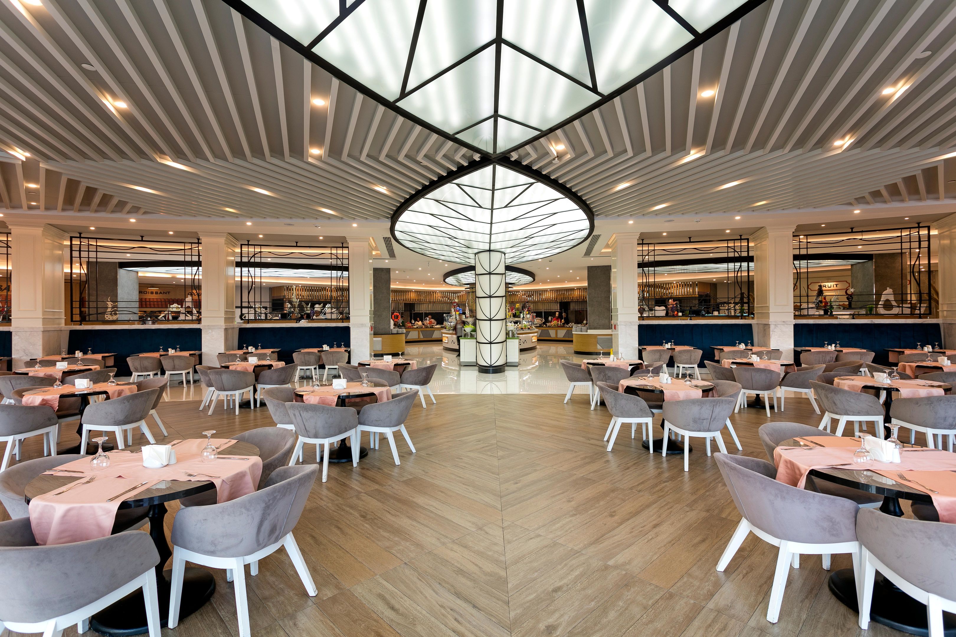 Long Beach Alanya, Trademark Collection by Wyndham restaurant in Alanya, Other than US/Canada