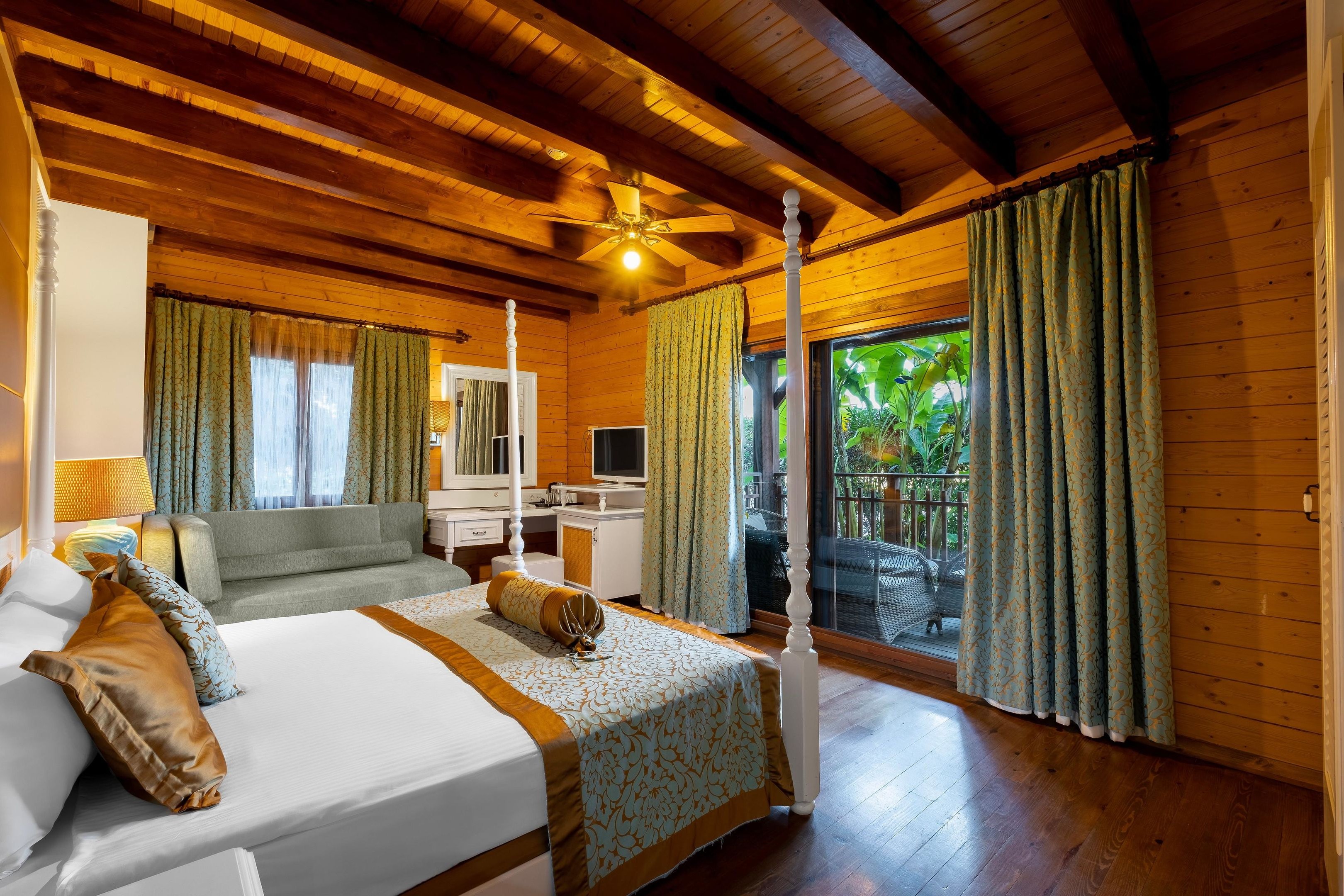 Long Beach Alanya, Trademark Collection by Wyndham suite in Alanya, Other than US/Canada
