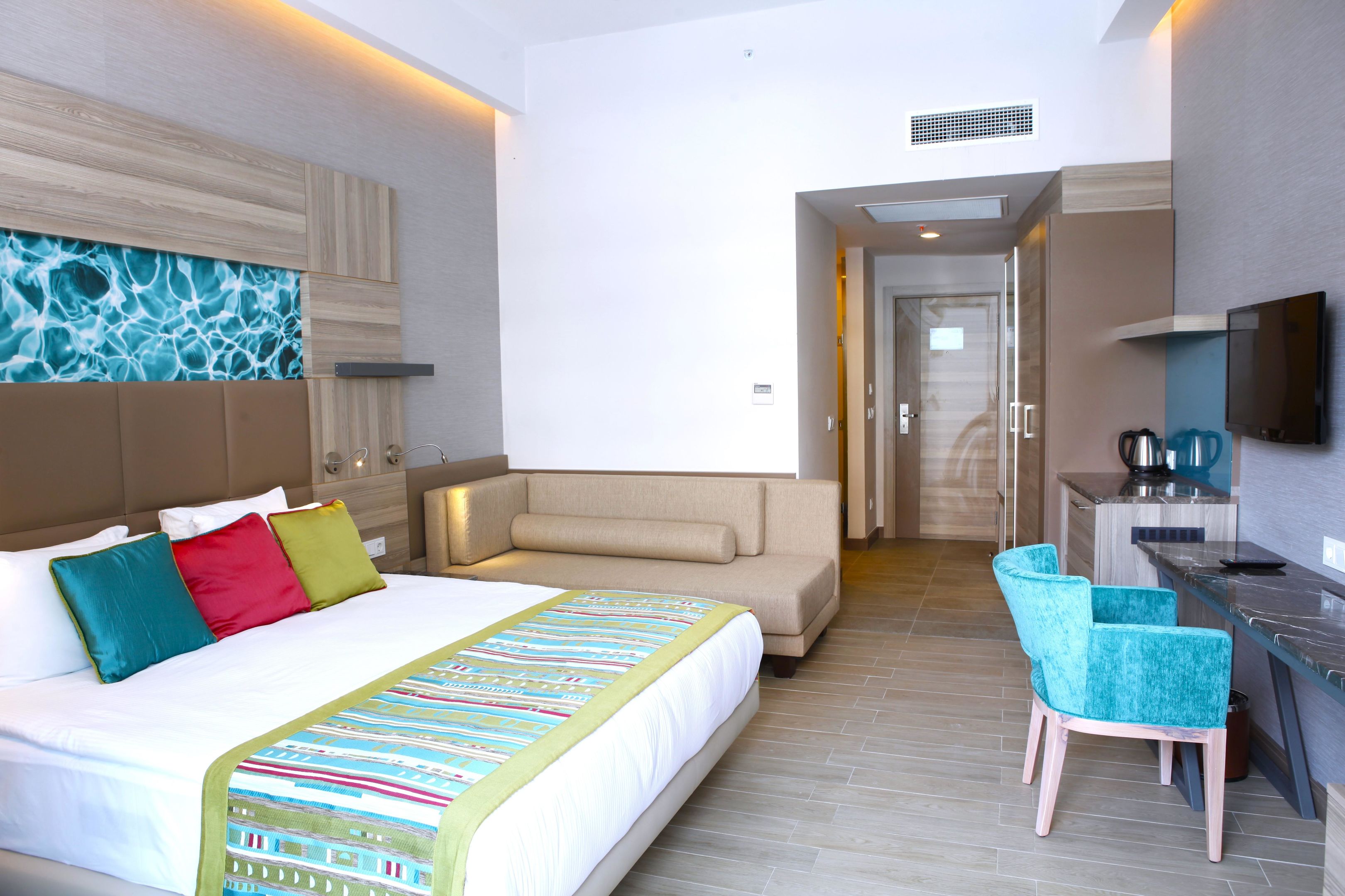 Long Beach Alanya, Trademark Collection by Wyndham suite in Alanya, Other than US/Canada