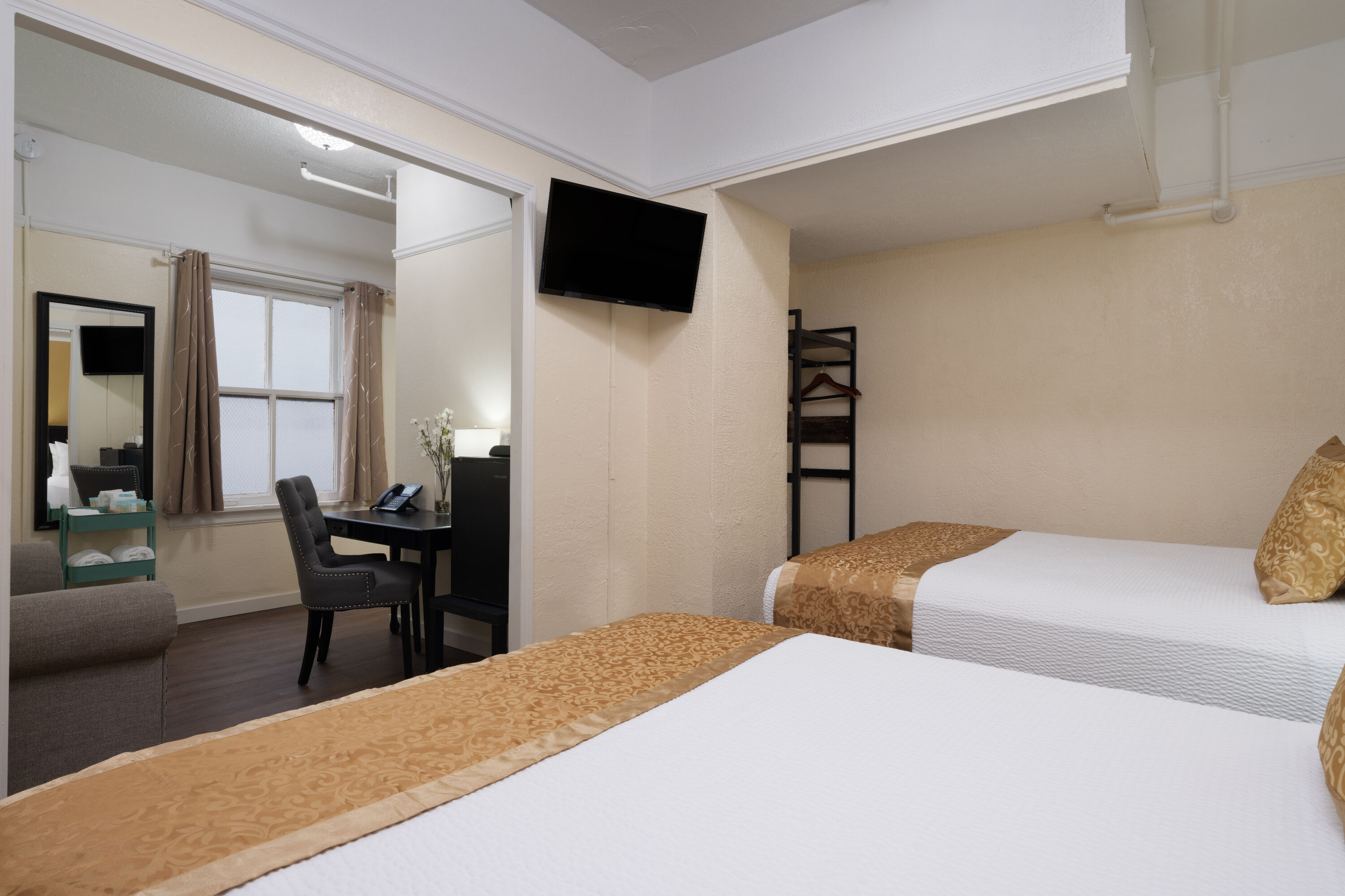 Gilmore Hotel, Trademark Collection by Wyndham suite in Ketchikan, Alaska